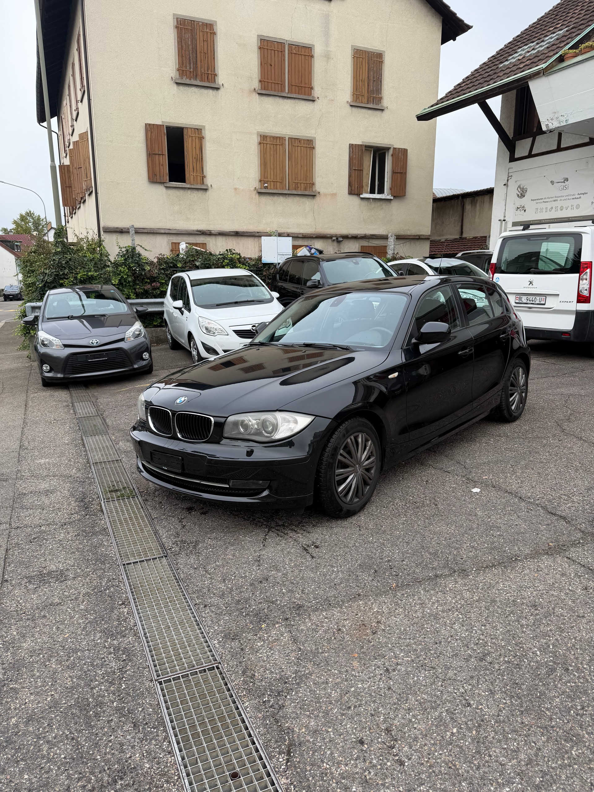 BMW 120i AccessPlus-image-0