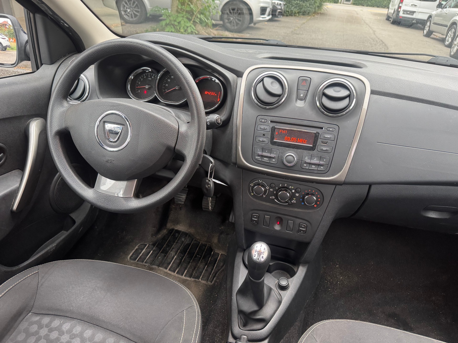 DACIA Sandero Tce 90 Ambiance-image-9