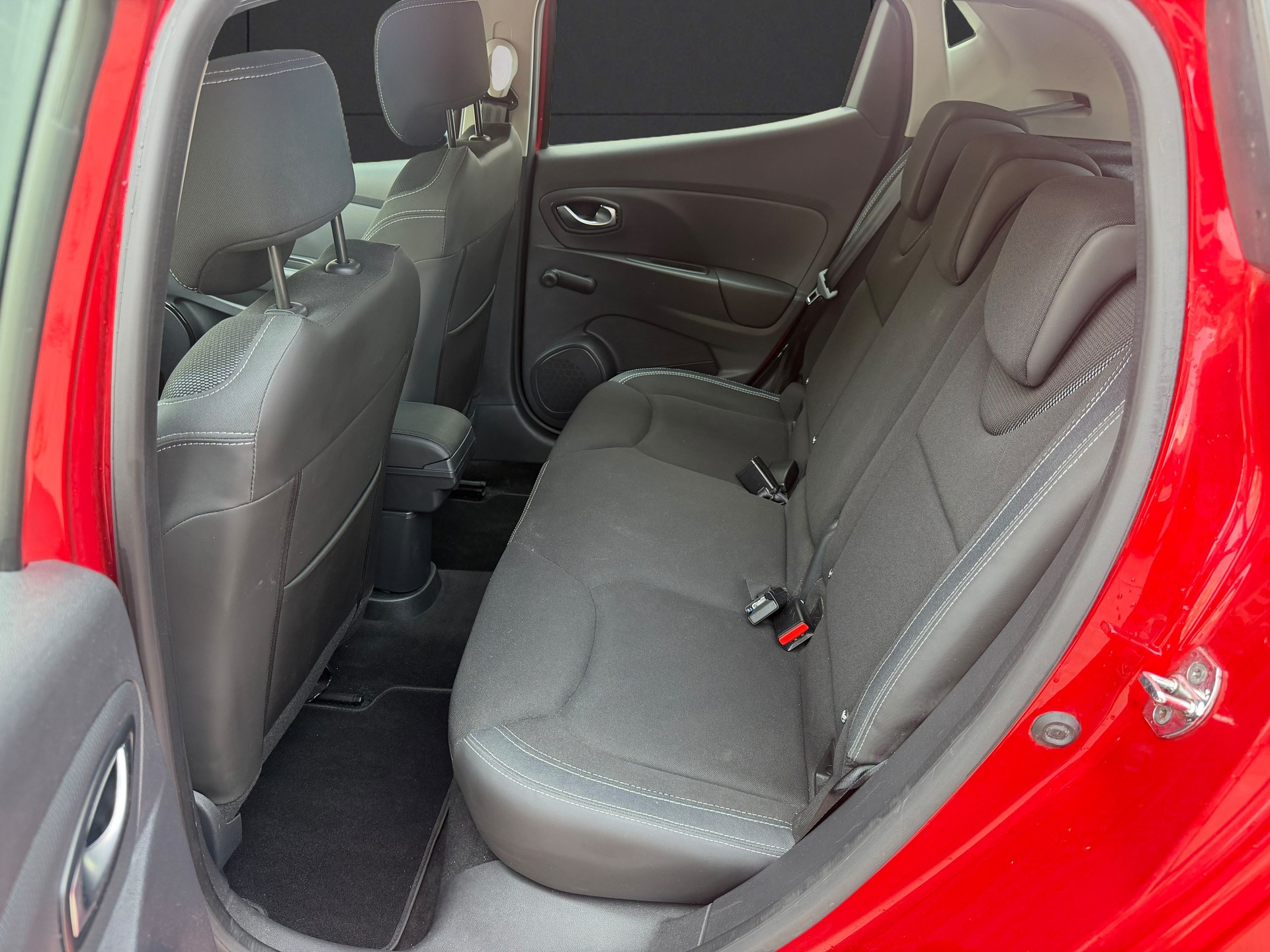 RENAULT Clio 1.5 dCi Zen-image-15