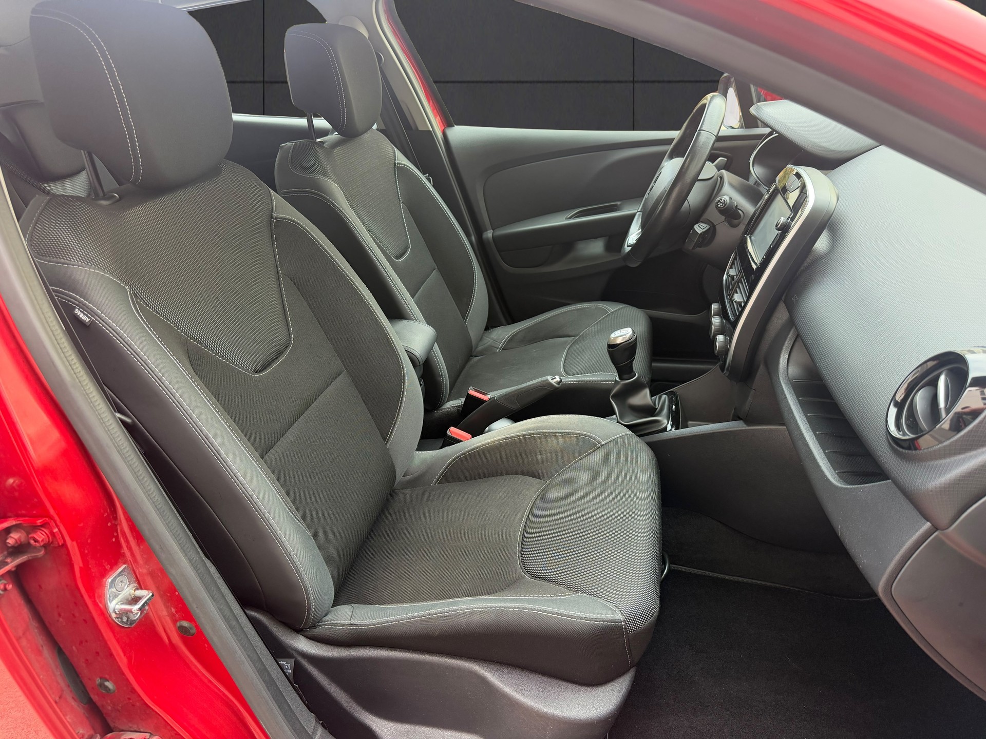 RENAULT Clio 1.5 dCi Zen-image-14