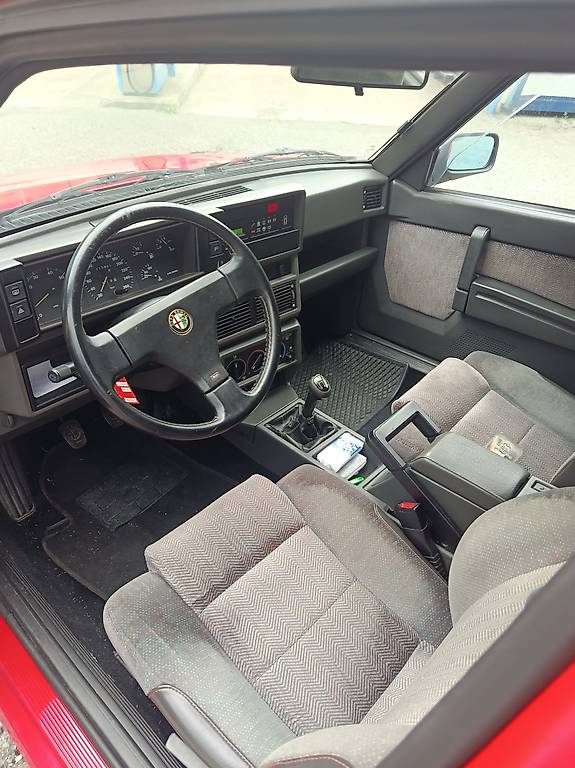 ALFA ROMEO 75 3.0 America-image-4