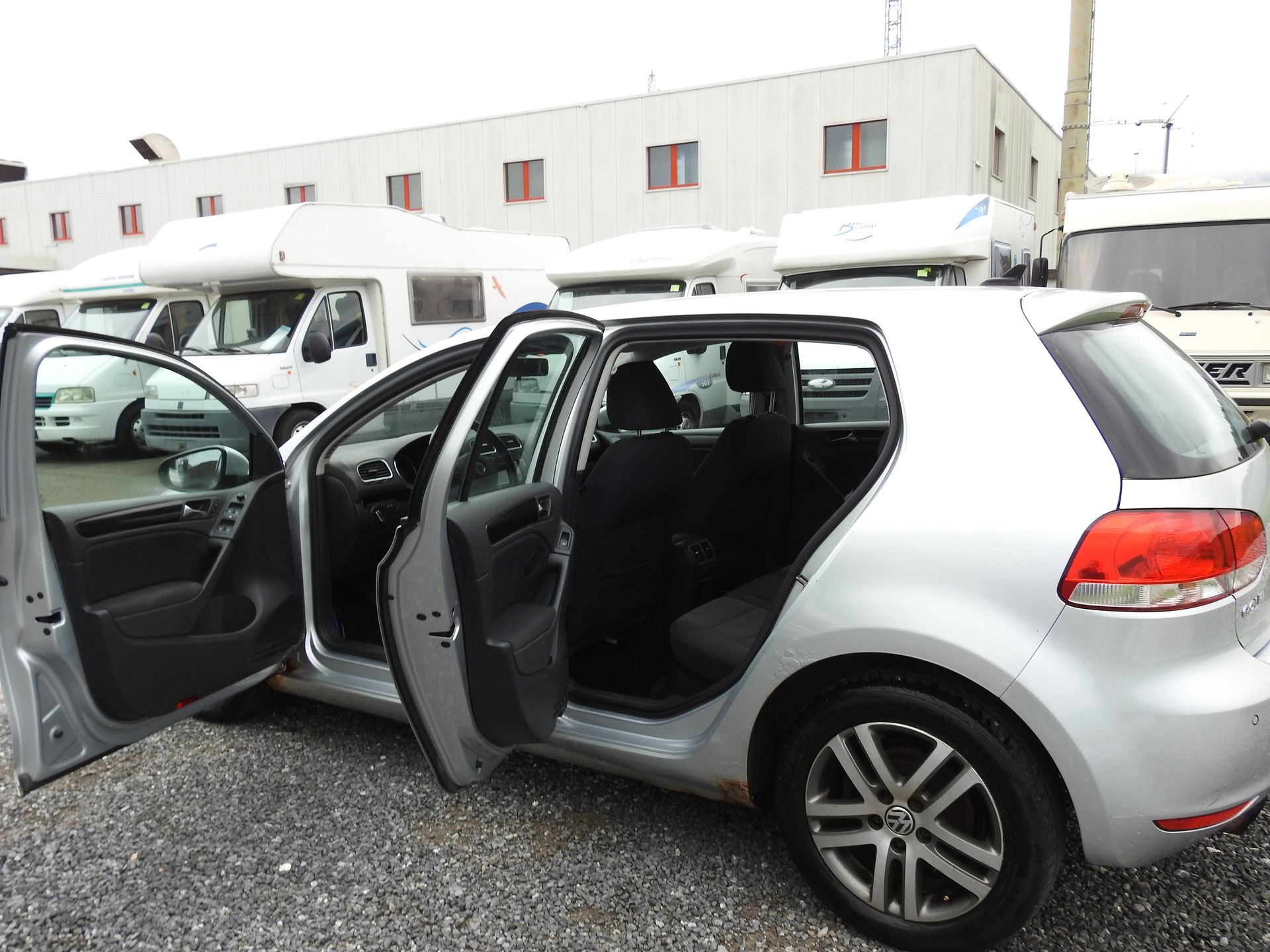 VW Golf 2.0 TDI Comfortline 4Motion-image-14
