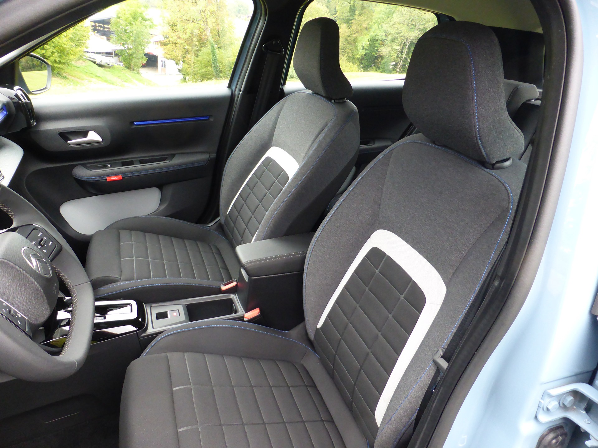 CITROEN C3 1.2i MHEV Plus DCS6-image-8