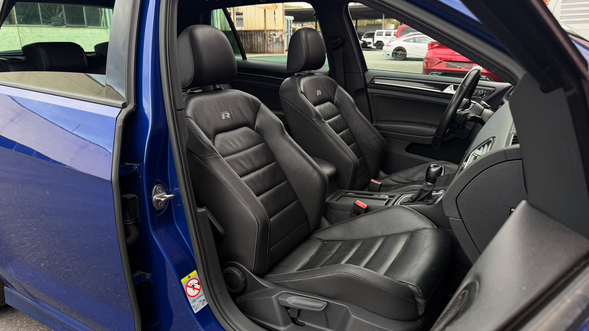 VW Golf 2.0 TSI R 4Motion DSG-image-13