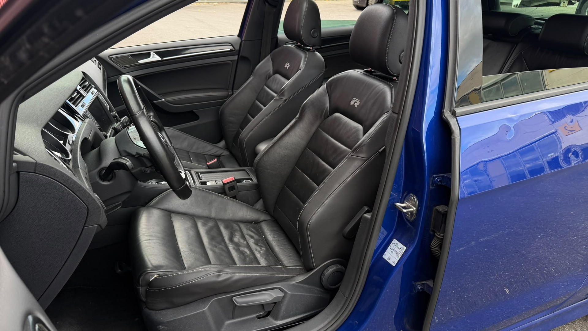 VW Golf 2.0 TSI R 4Motion DSG-image-11