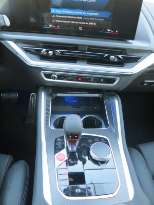 BMW XM xDrive PHEV Steptronic-image-11