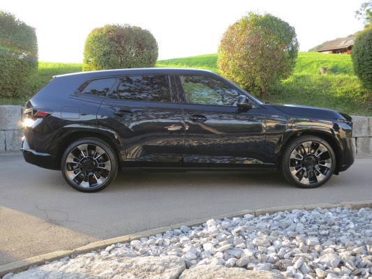 BMW XM xDrive PHEV Steptronic-showroom-element-2