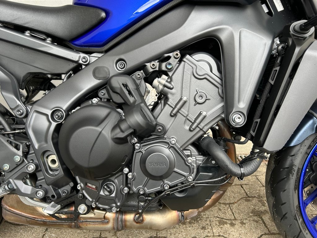 YAMAHA MT-09 Y-AMT-image-6