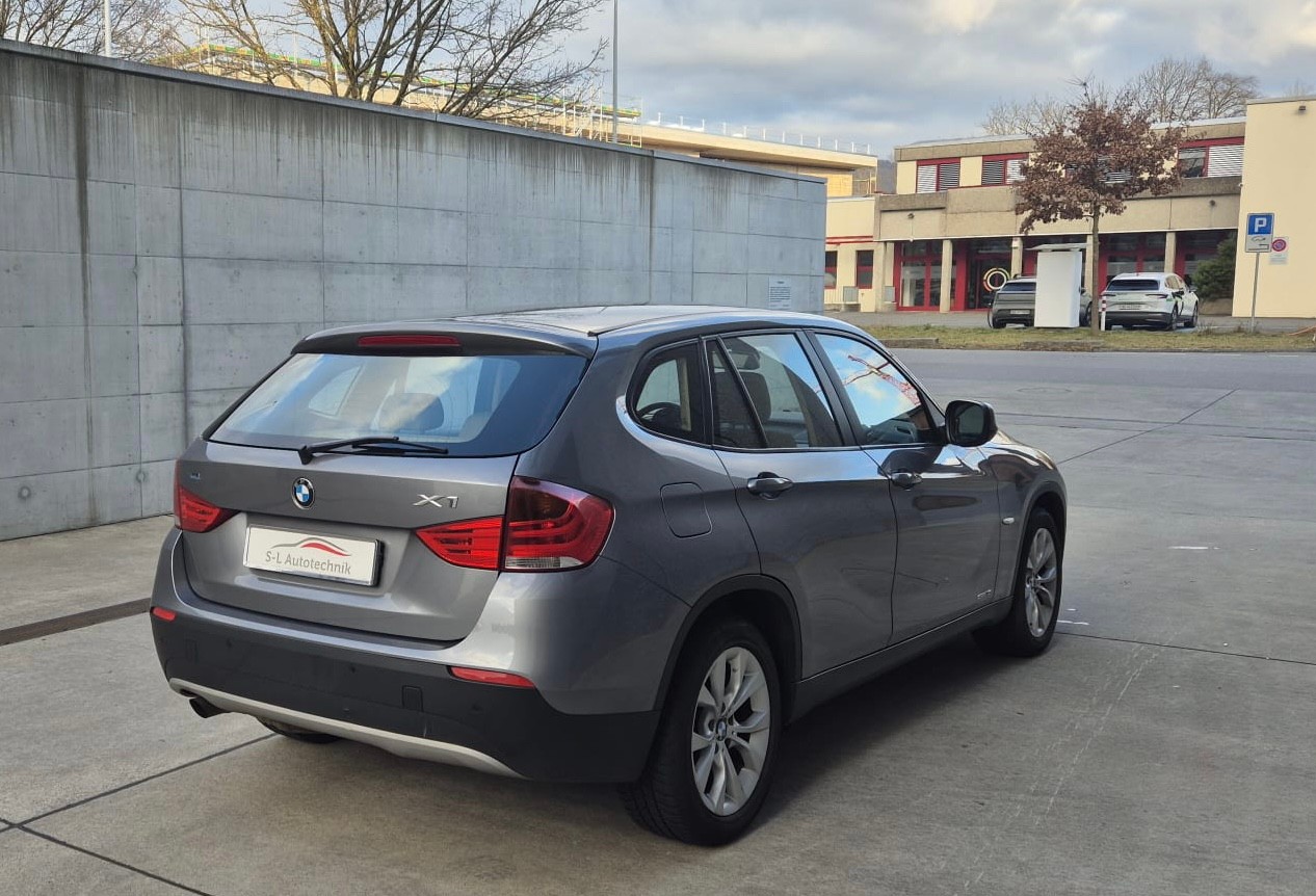 BMW X1 sDrive 18i Steptronic-image-6