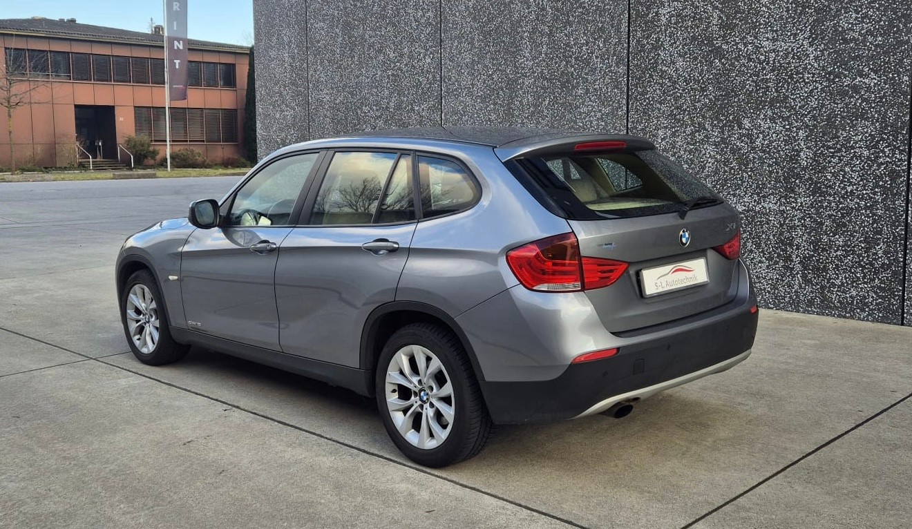 BMW X1 sDrive 18i Steptronic-image-4