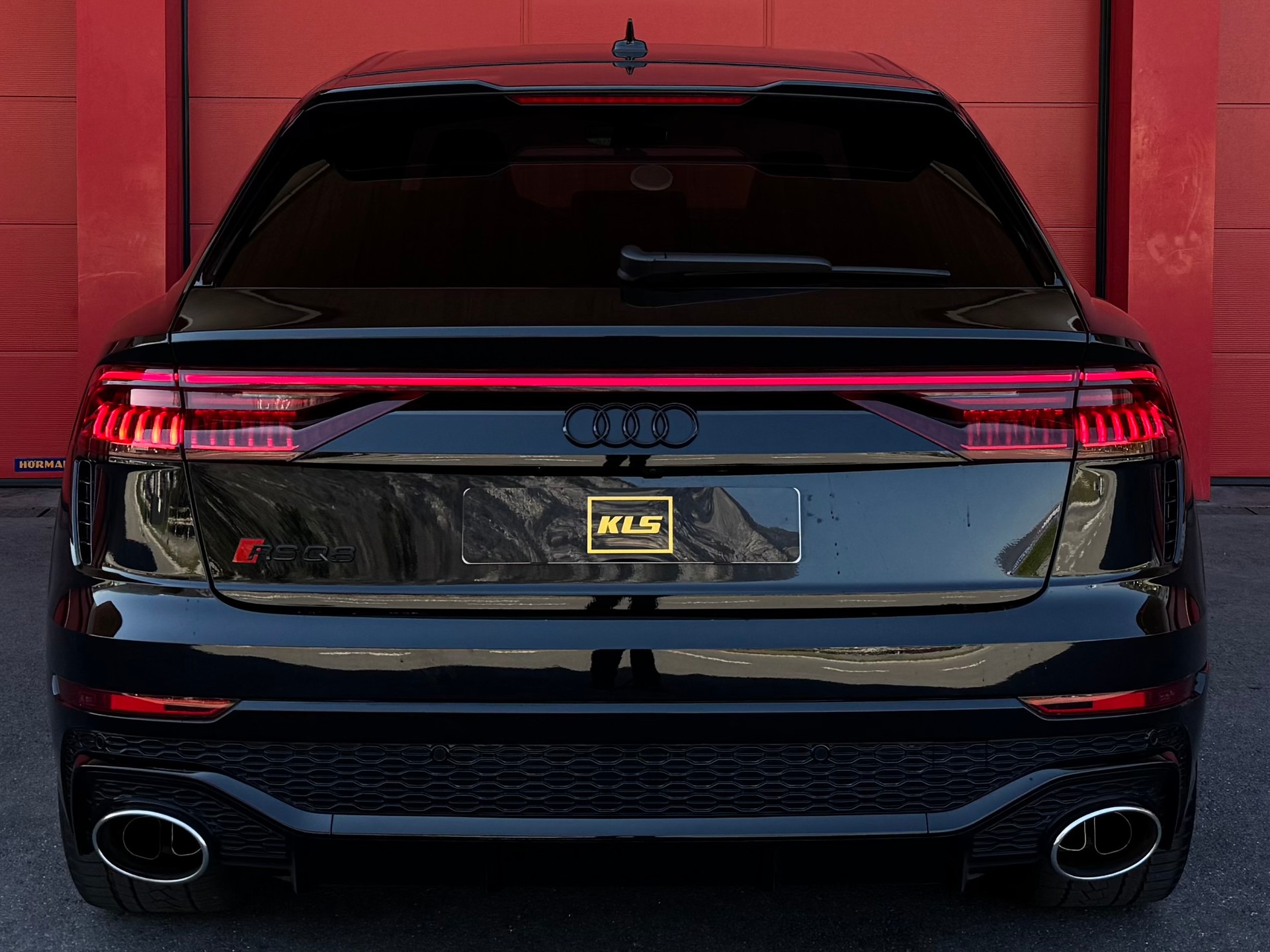 AUDI RSQ8 quattro tiptronic-image-4