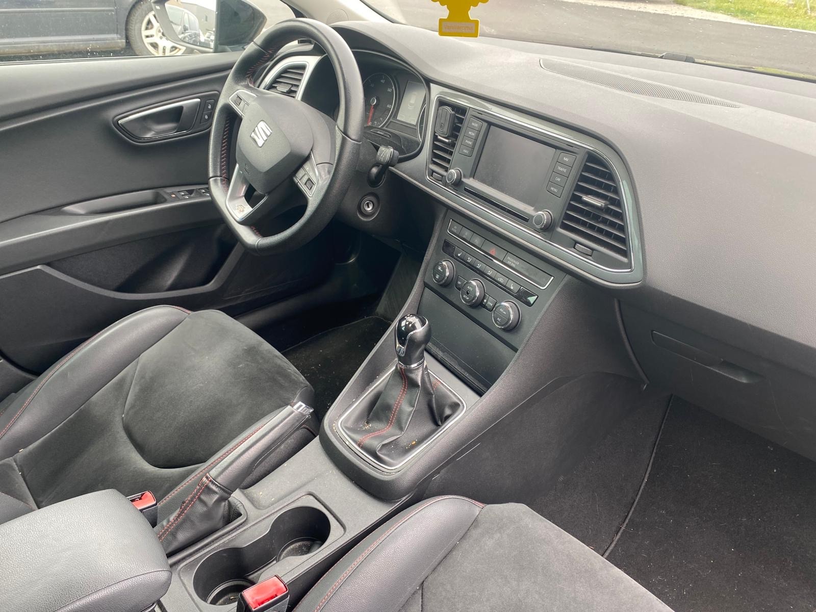 SEAT Leon ST 2.0 TDI FR 4Drive-image-10