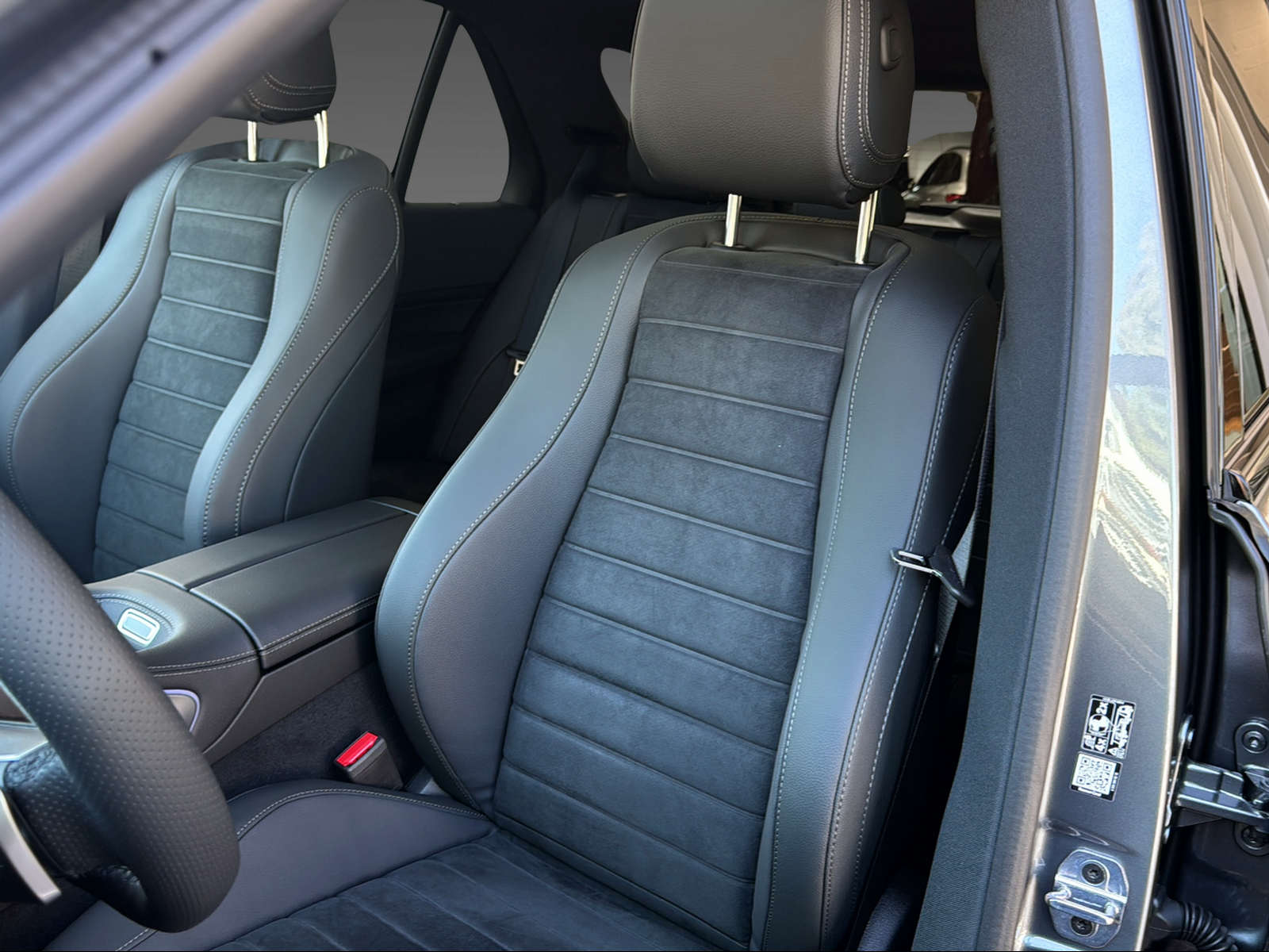MERCEDES-BENZ GLE 450 d 4Matic-image-8