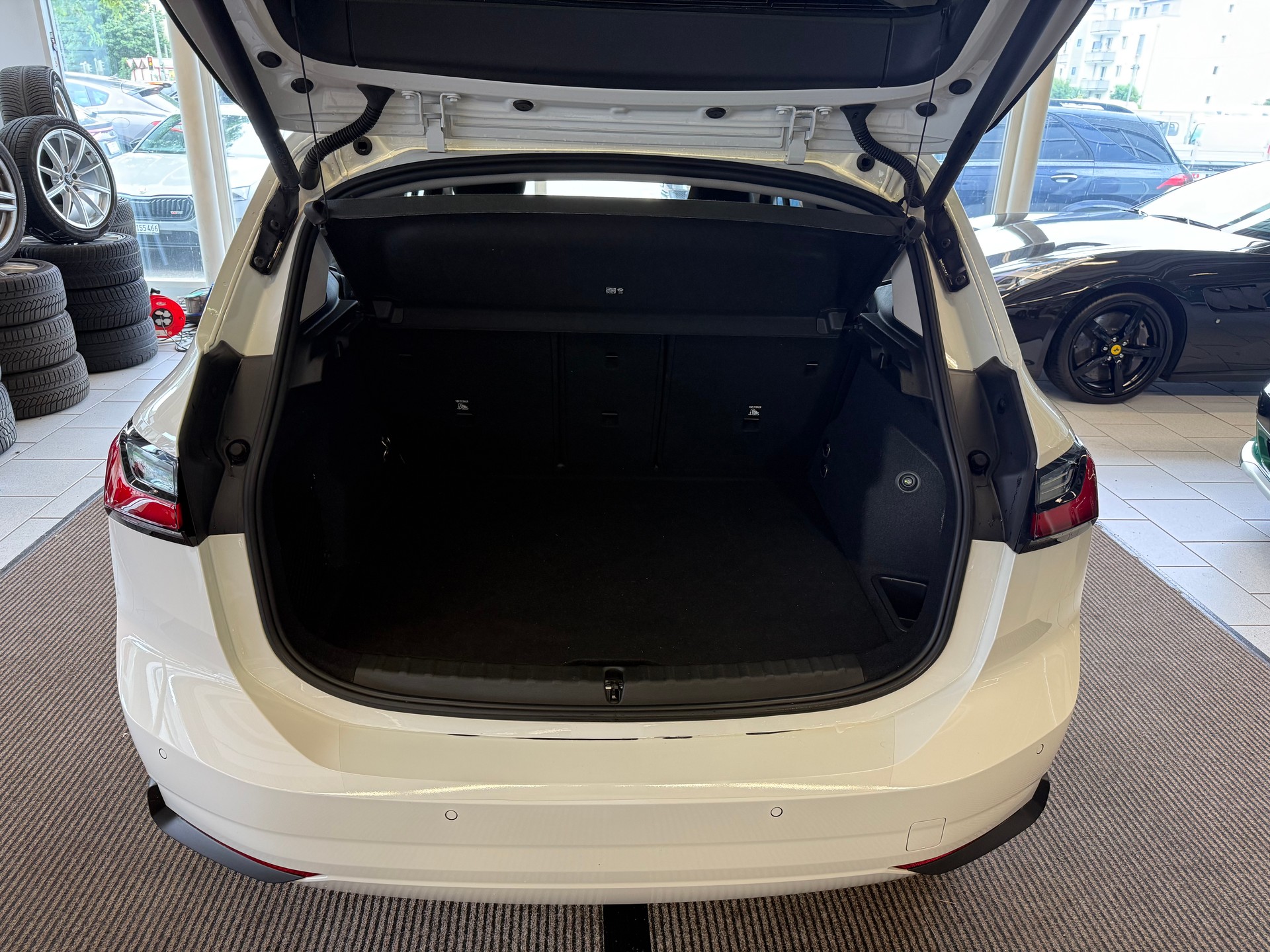 BMW 223d Active Tourer xDrive DKG | CH Swiss | Panorama | Head Up | AHK | Driving Assist PLUS | Innovation | Travel |-image-16