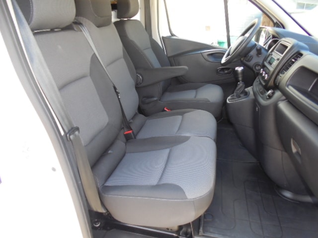 RENAULT Trafic 2.0 Energy dCi 120 3.0t Business L2H1-image-9