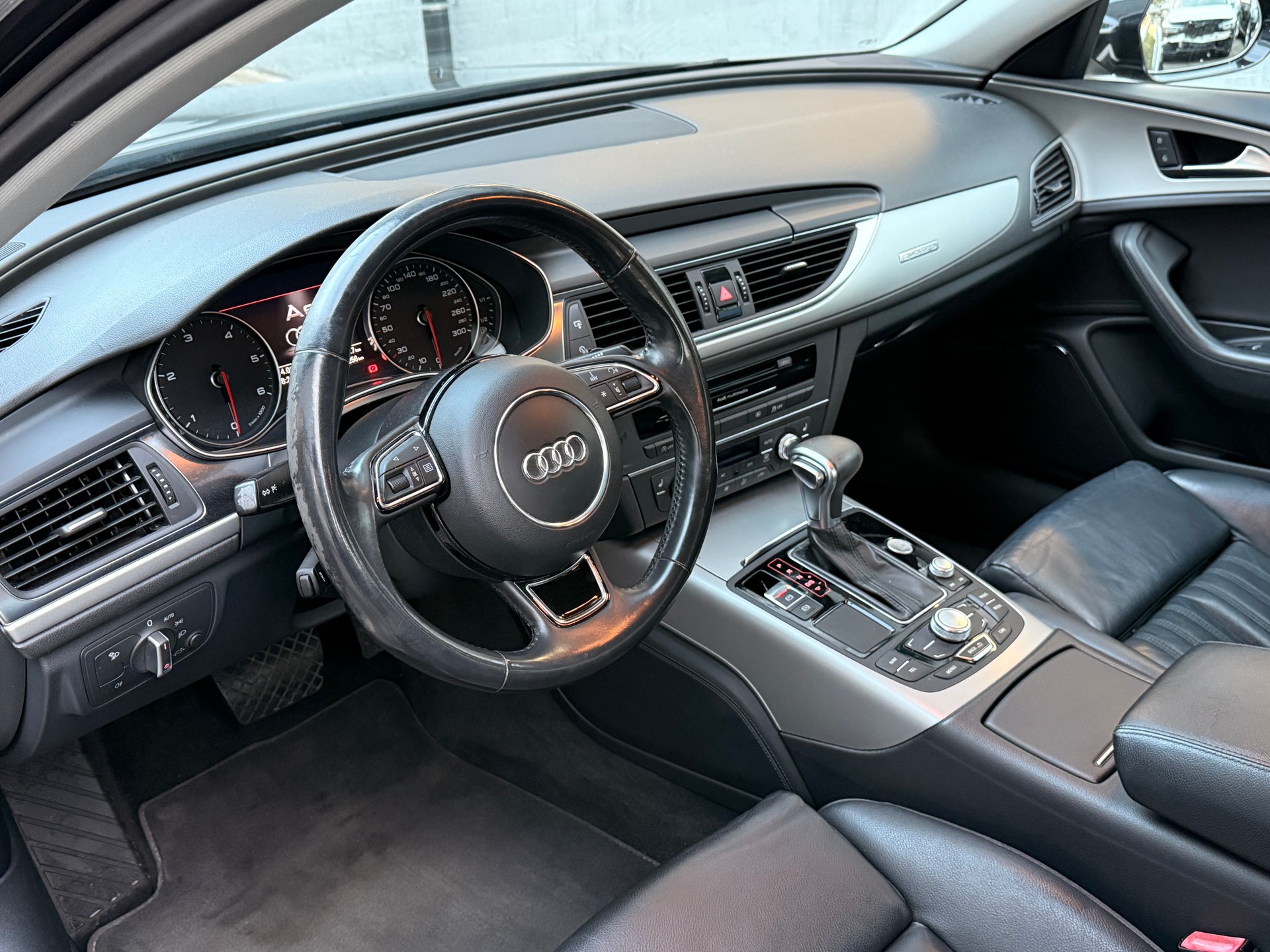 AUDI A6 Limousine 3.0 TDI V6 quattro S-tronic-image-4