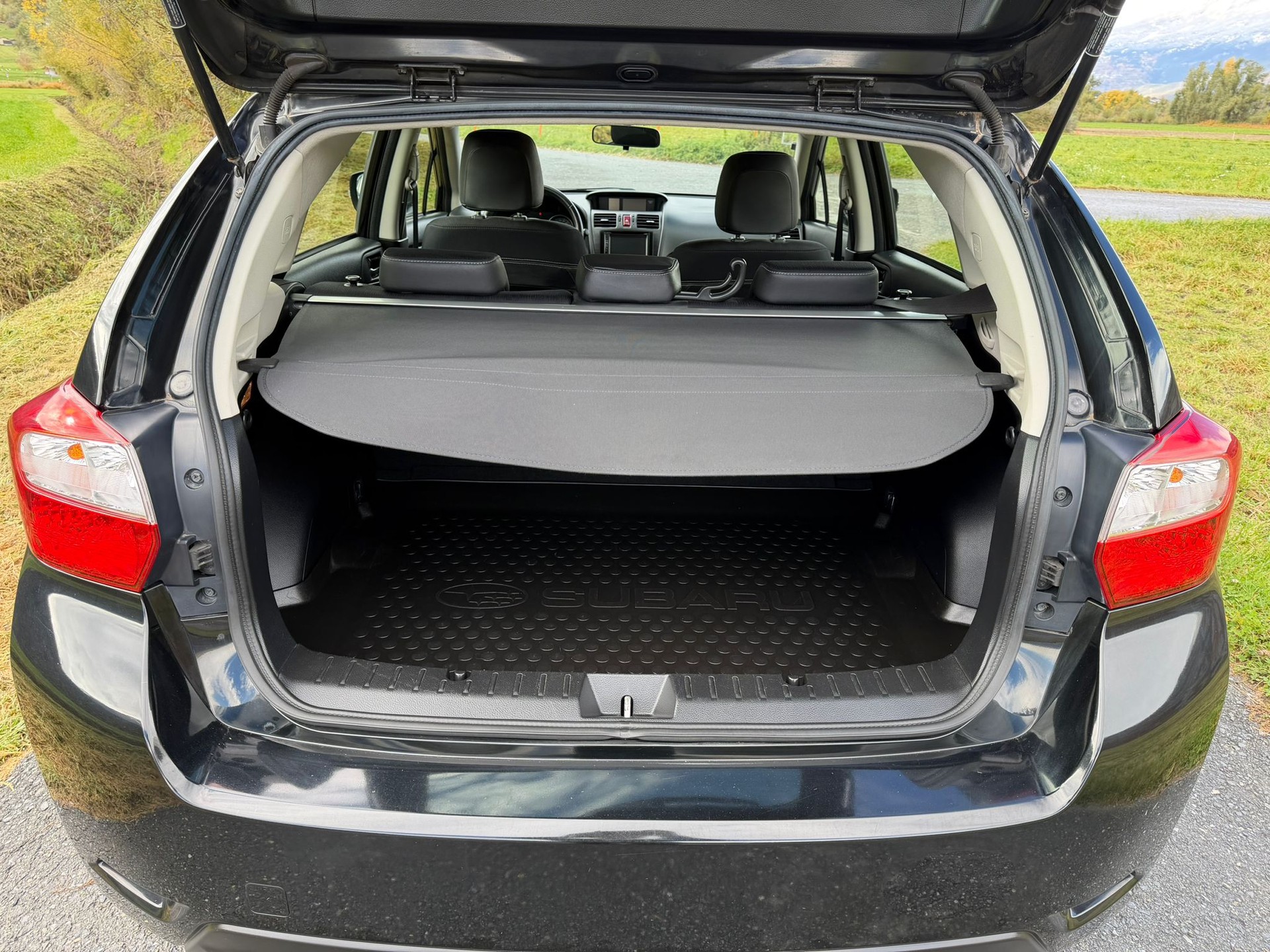 SUBARU Impreza 1.6 Swiss two CVT-image-15