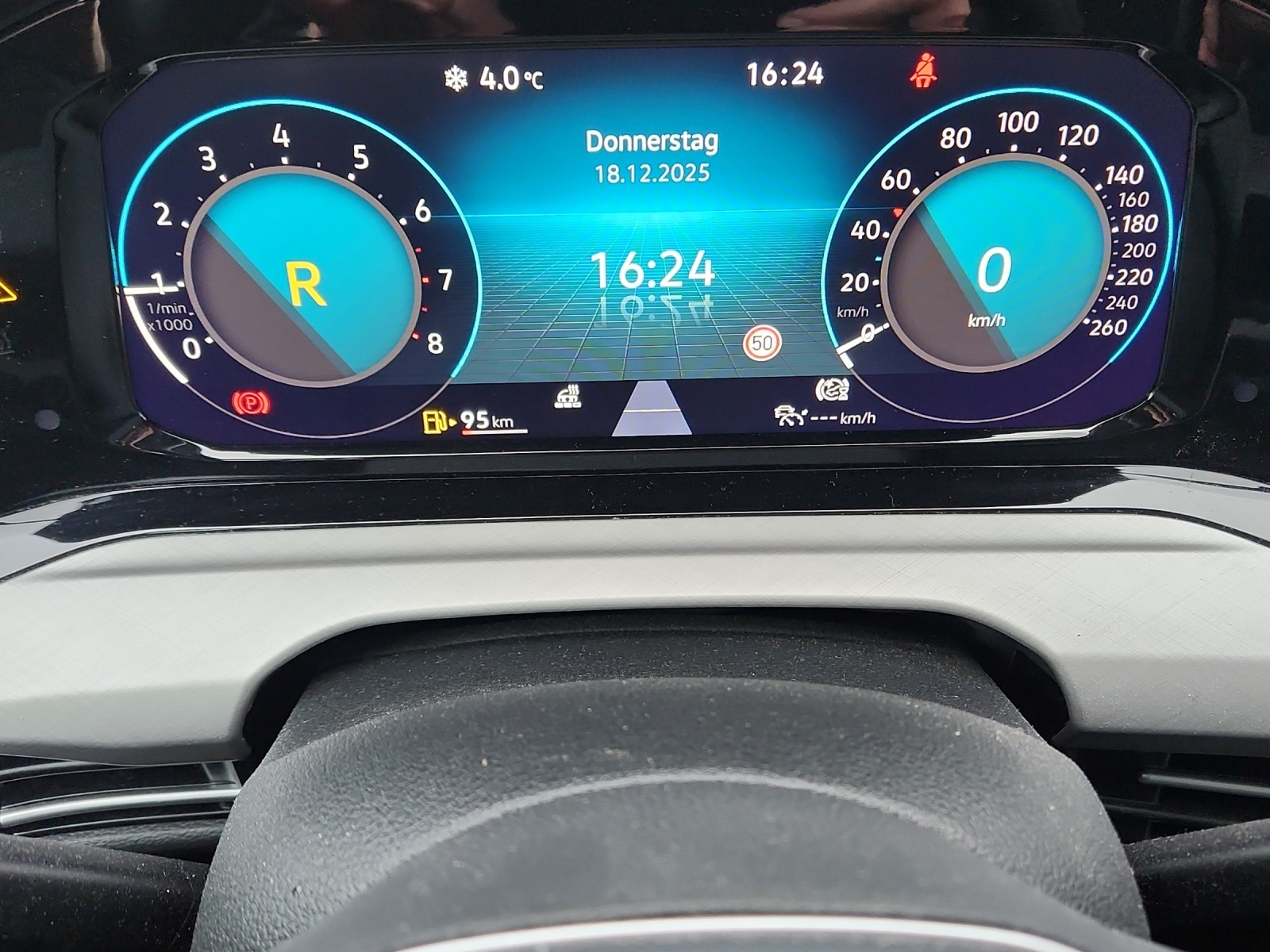 VW Golf Variant 1.5 eTSI mHEV Life-image-15