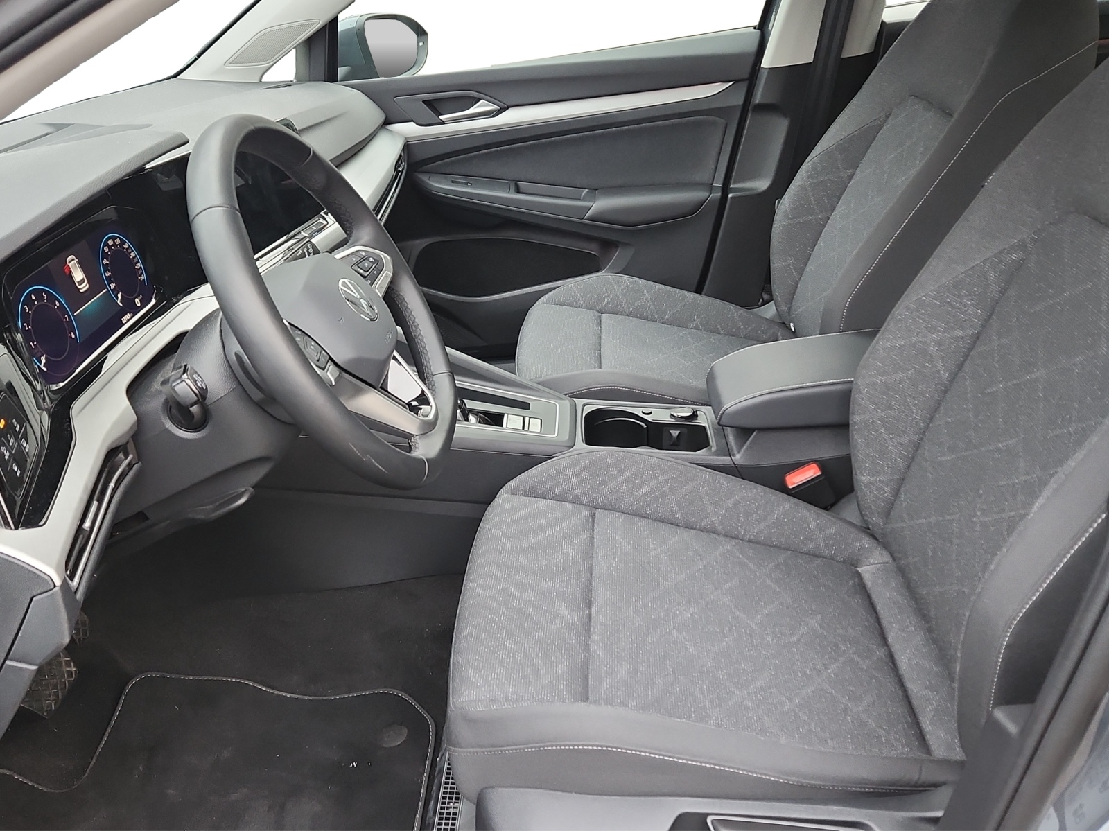 VW Golf Variant 1.5 eTSI mHEV Life-image-8