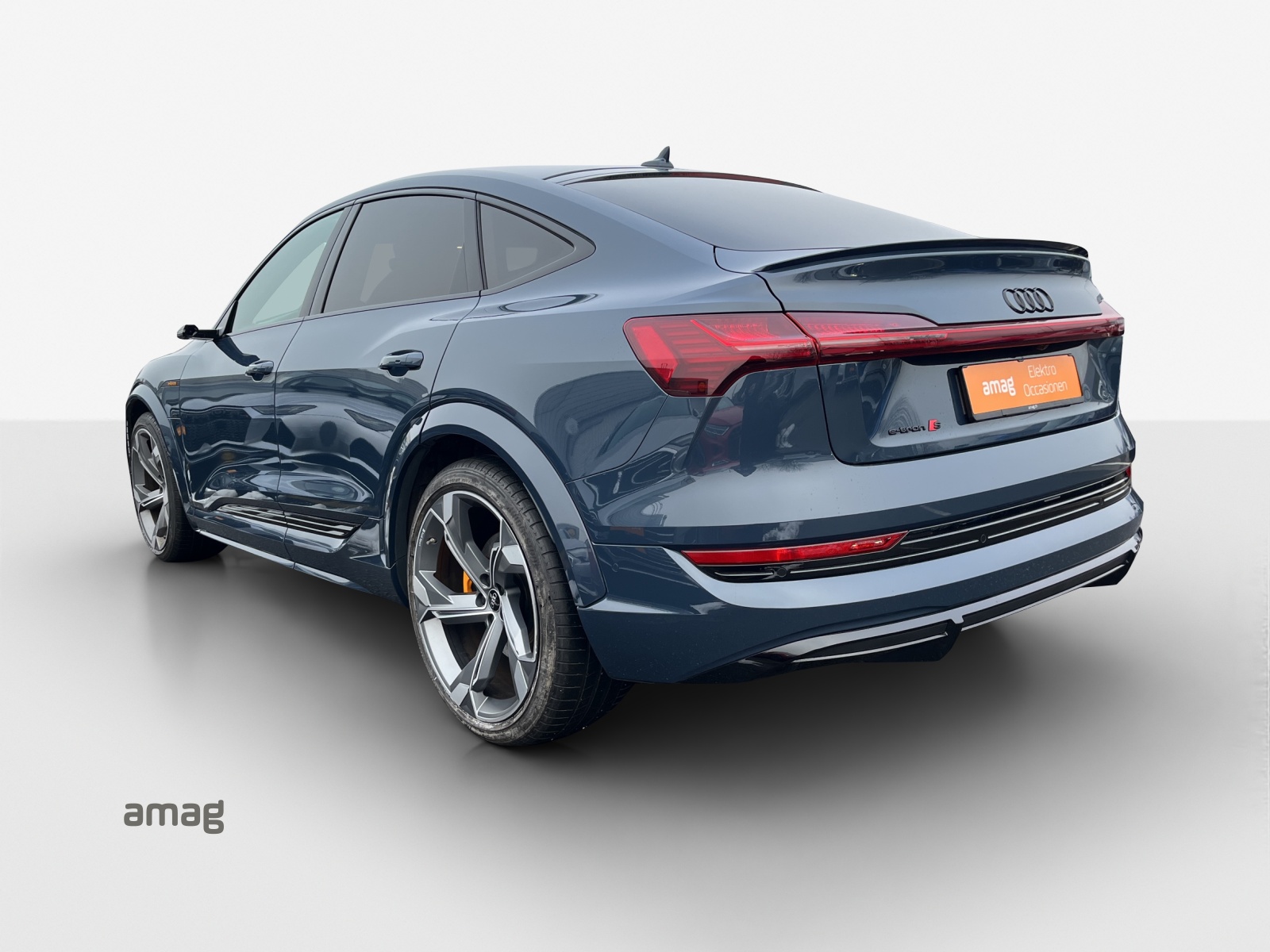 AUDI e-tron S Sportback quattro-image-2