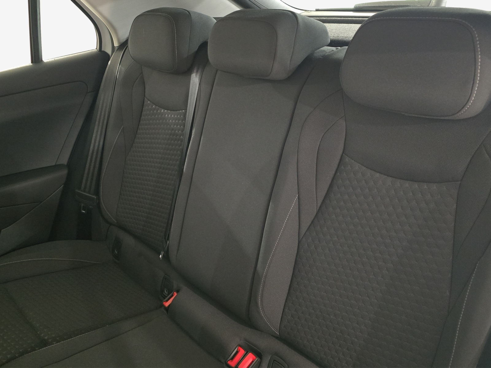 VW T-Roc 1.5 eTSI mHEV Trend DSG-image-11
