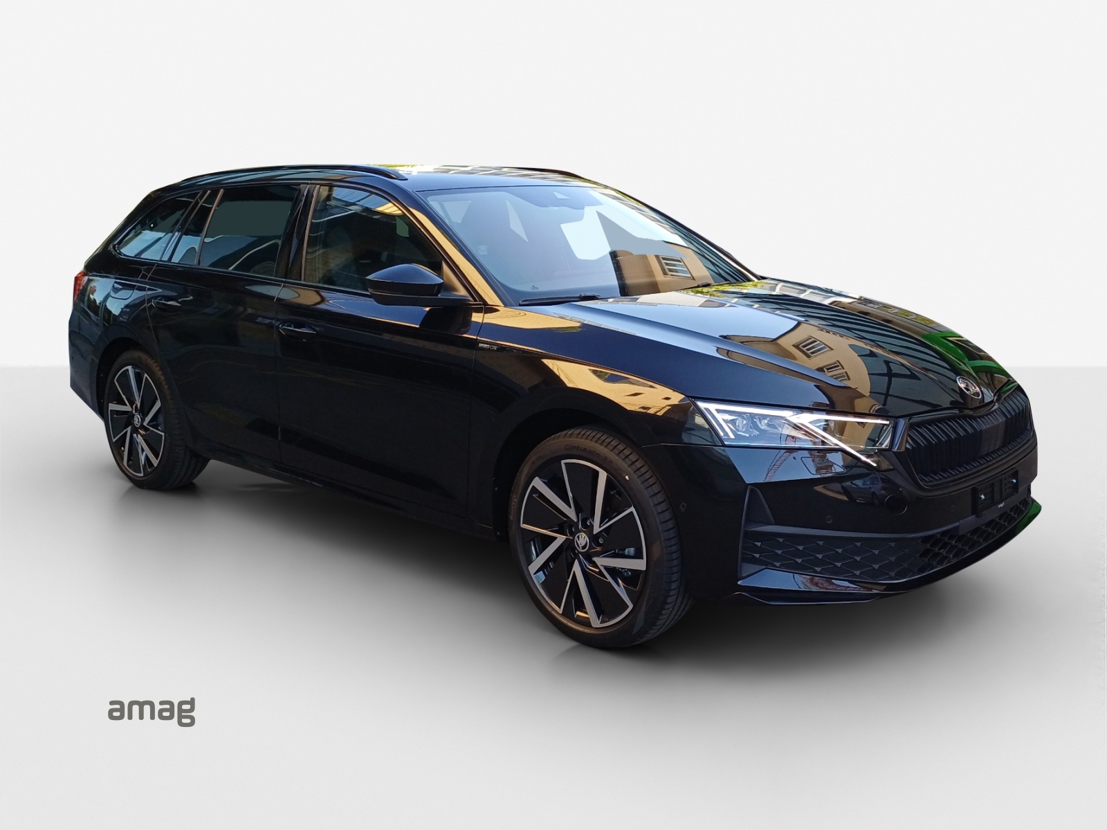 SKODA Octavia Combi 1.5 TSI mHEV DSG Sport Line-image-5