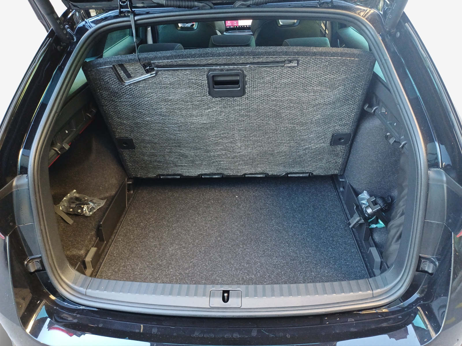SKODA Octavia Combi 1.5 TSI mHEV DSG Sport Line-image-13
