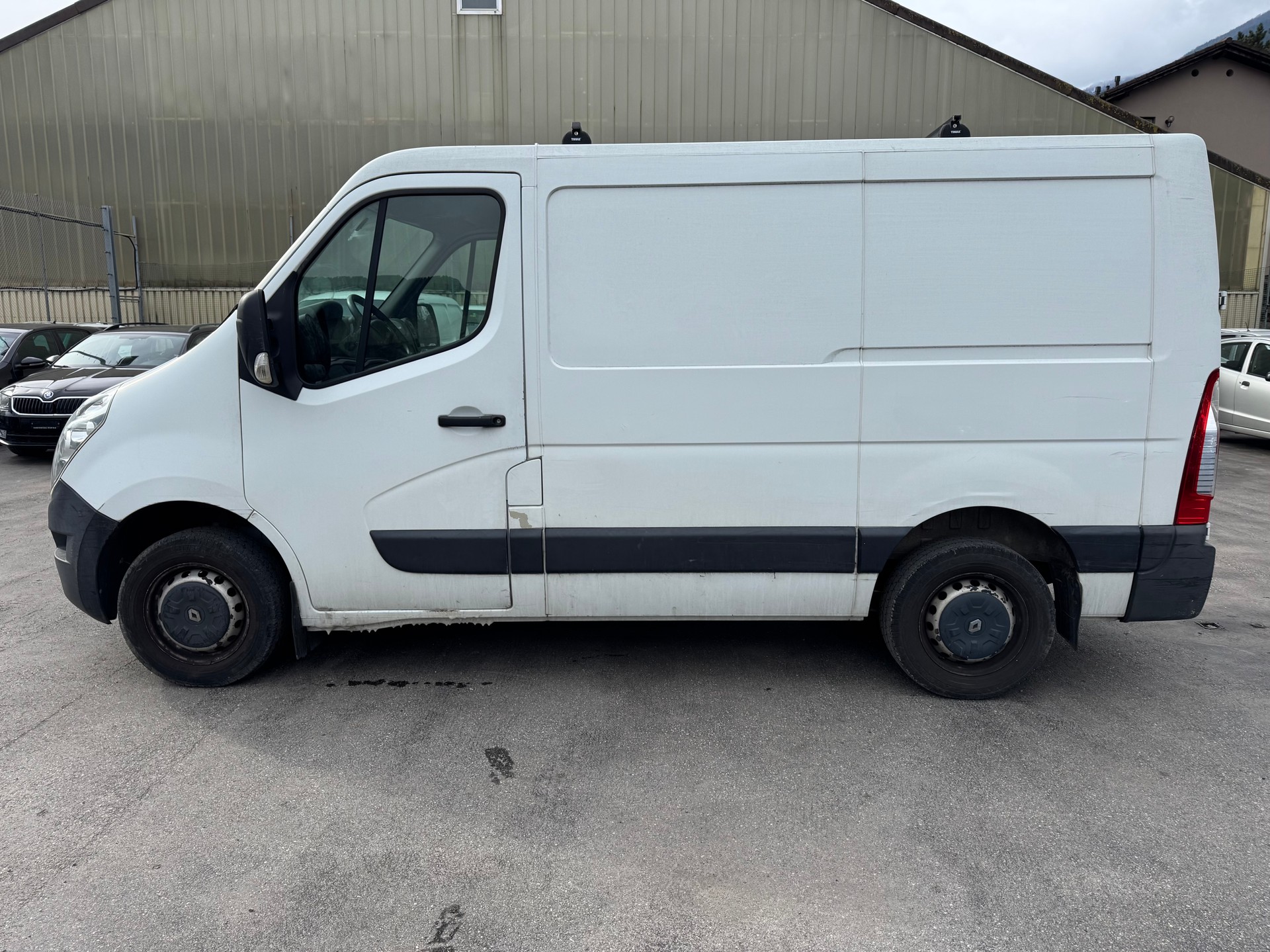 RENAULT Master T28 2.3dCi L1H1-image-8