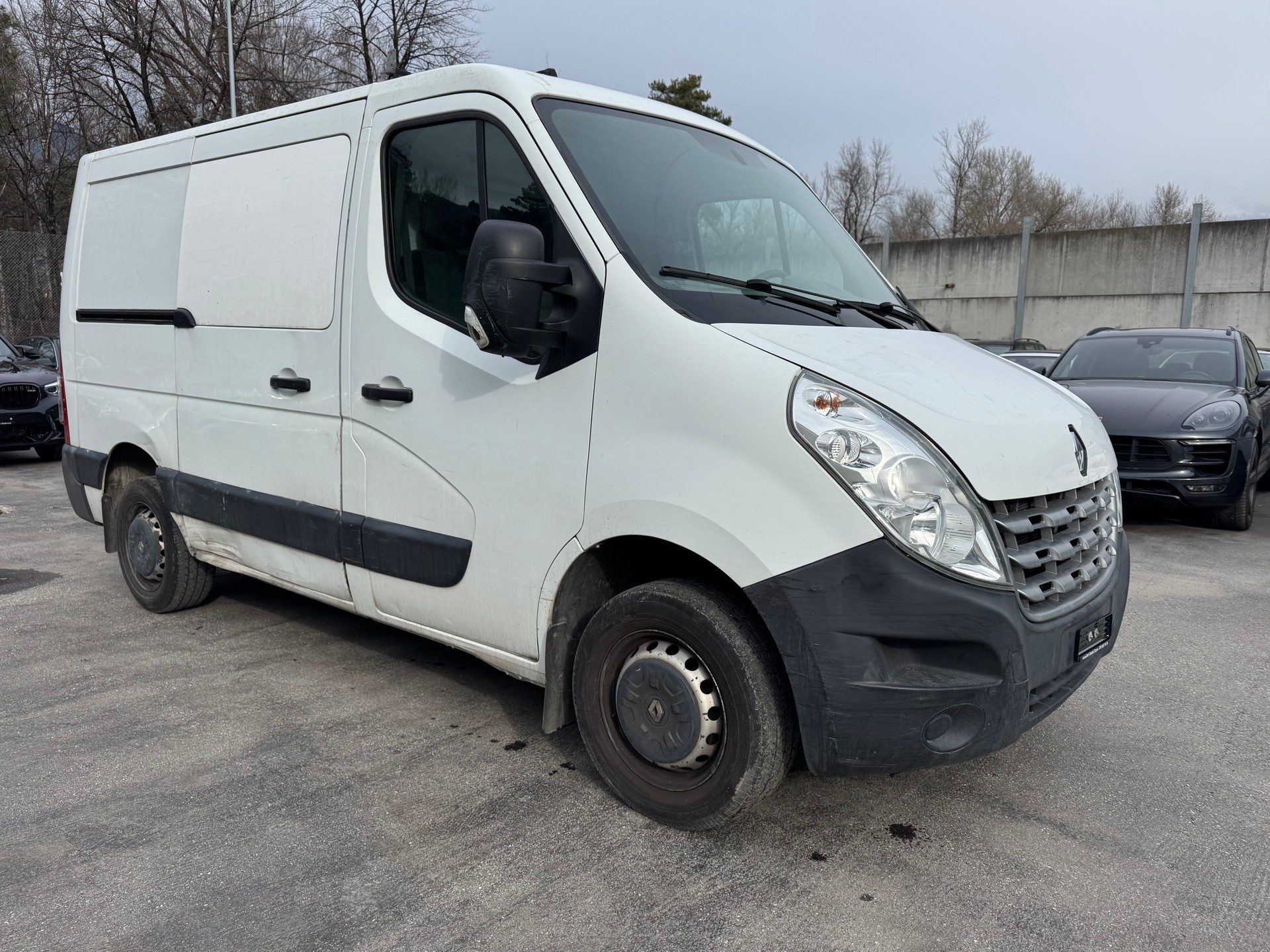 RENAULT Master T28 2.3dCi L1H1-image-1