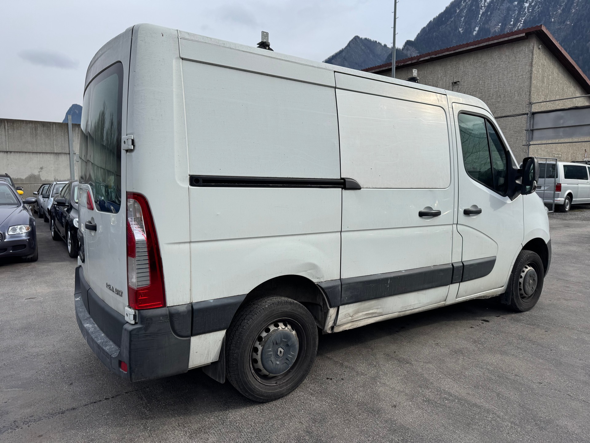 RENAULT Master T28 2.3dCi L1H1-image-4