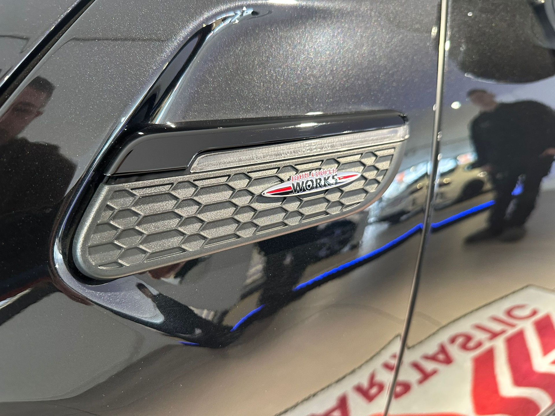 MINI Cooper JCW Cabrio Steptr.-image-14