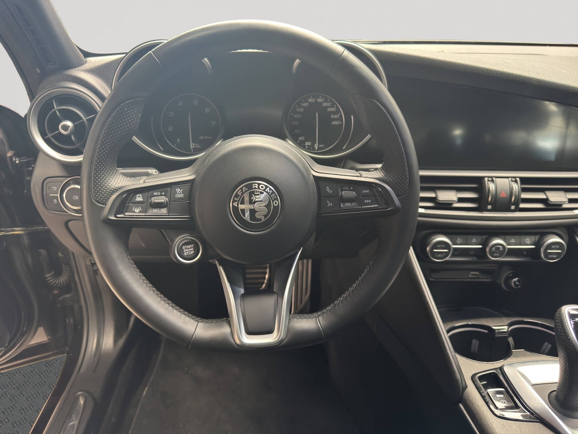 ALFA ROMEO Giulia 2.0 Ti Q4-image-10