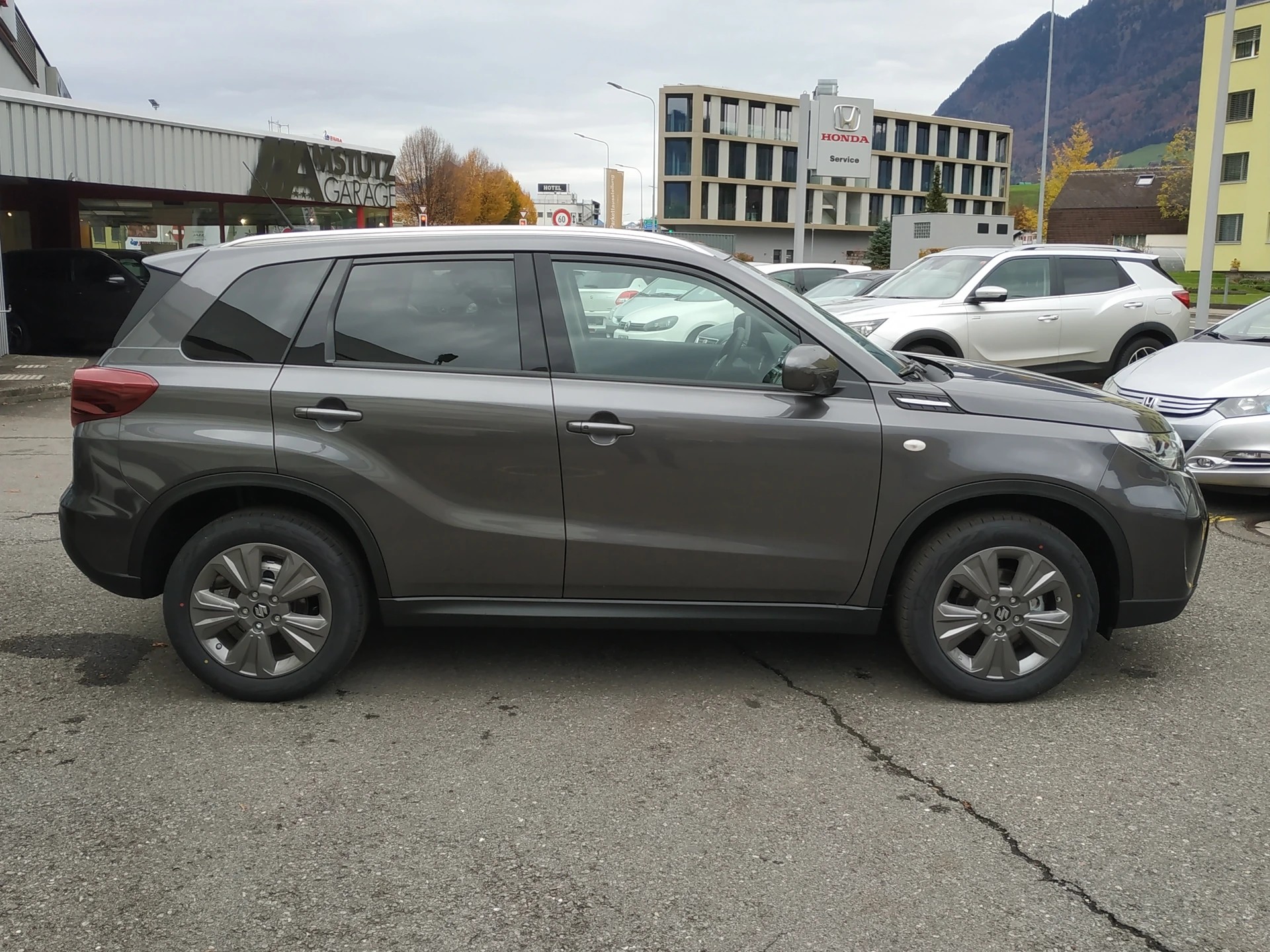 SUZUKI Vitara 1.4 Boosterjet Compact + 4x4 Hybrid Automatic-image-5