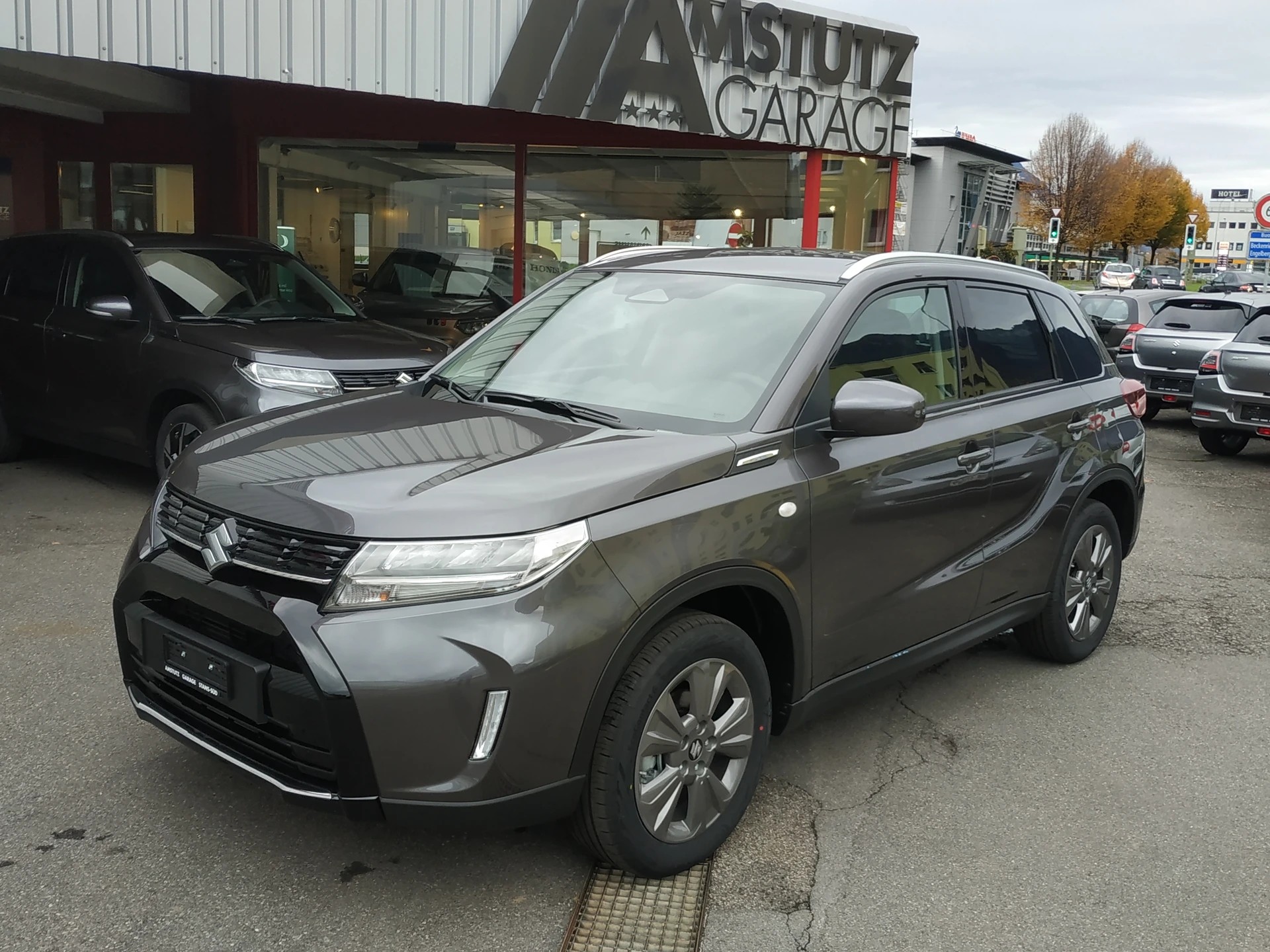 SUZUKI Vitara 1.4 Boosterjet Compact + 4x4 Hybrid Automatic-image-0