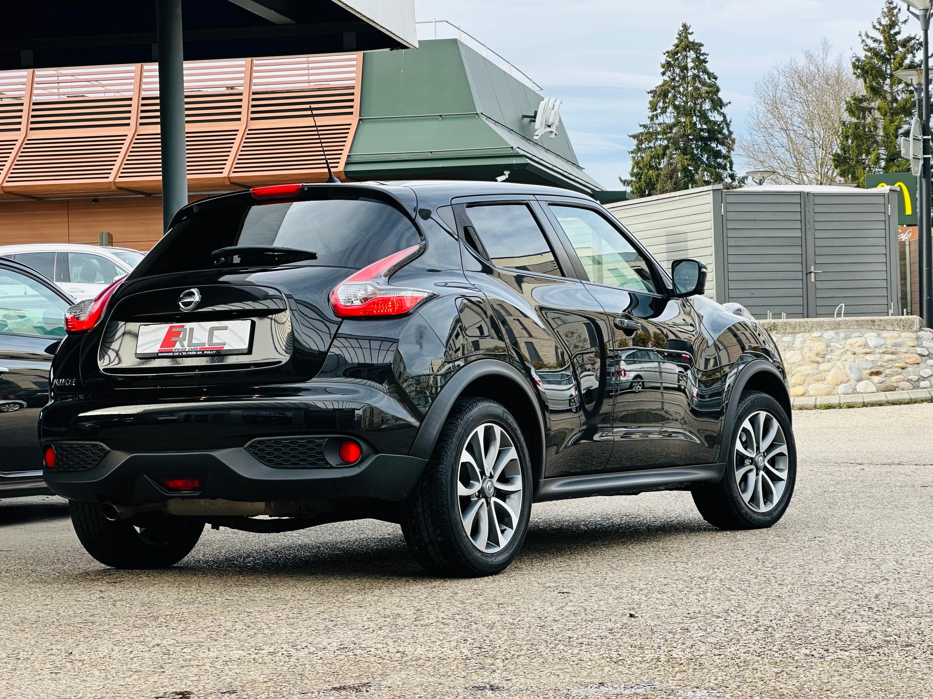 NISSAN Juke 1.6 DIG-T N-Connecta 4x4 Xtronic M-CVT-image-11