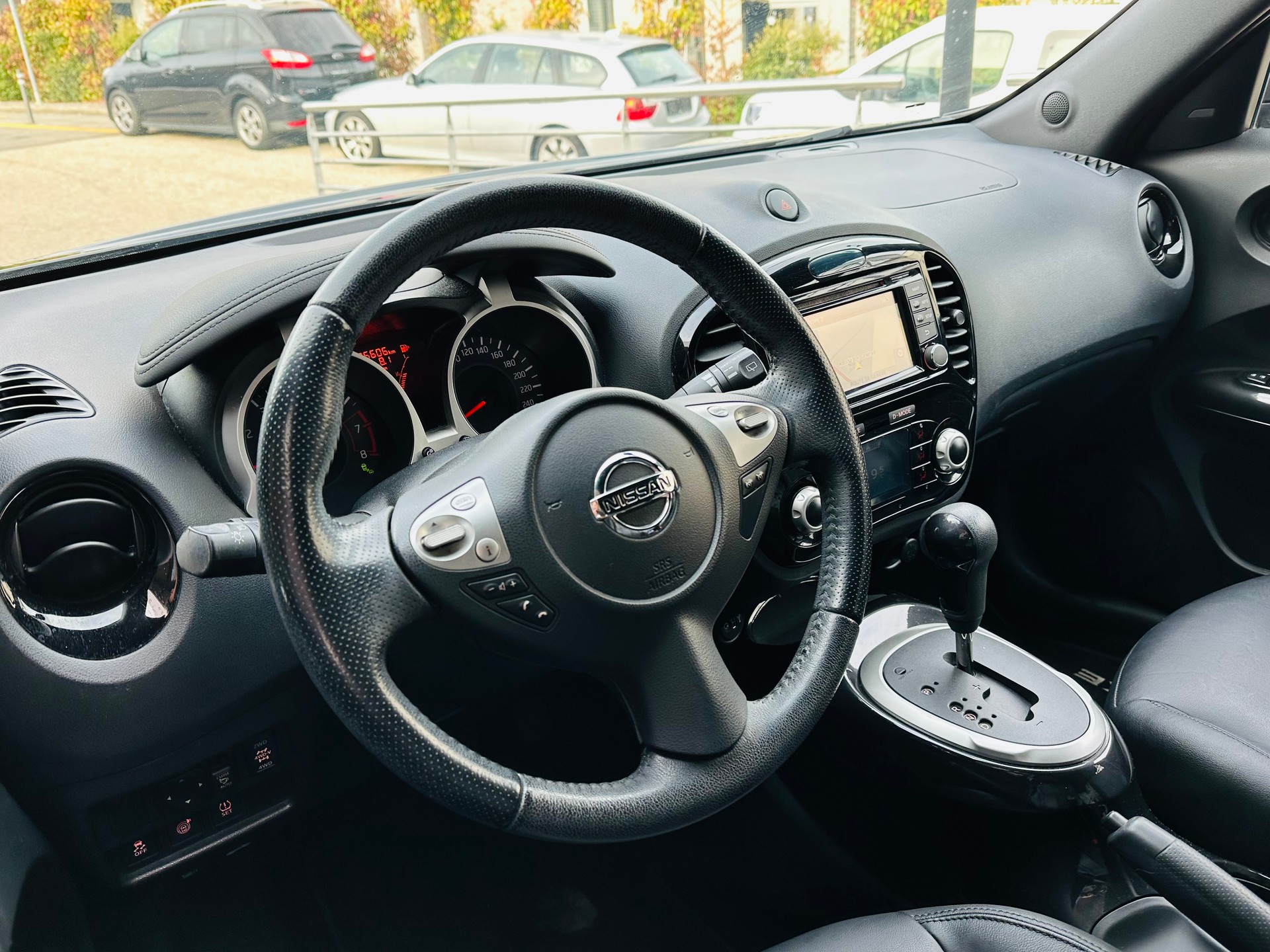 NISSAN Juke 1.6 DIG-T N-Connecta 4x4 Xtronic M-CVT-image-18