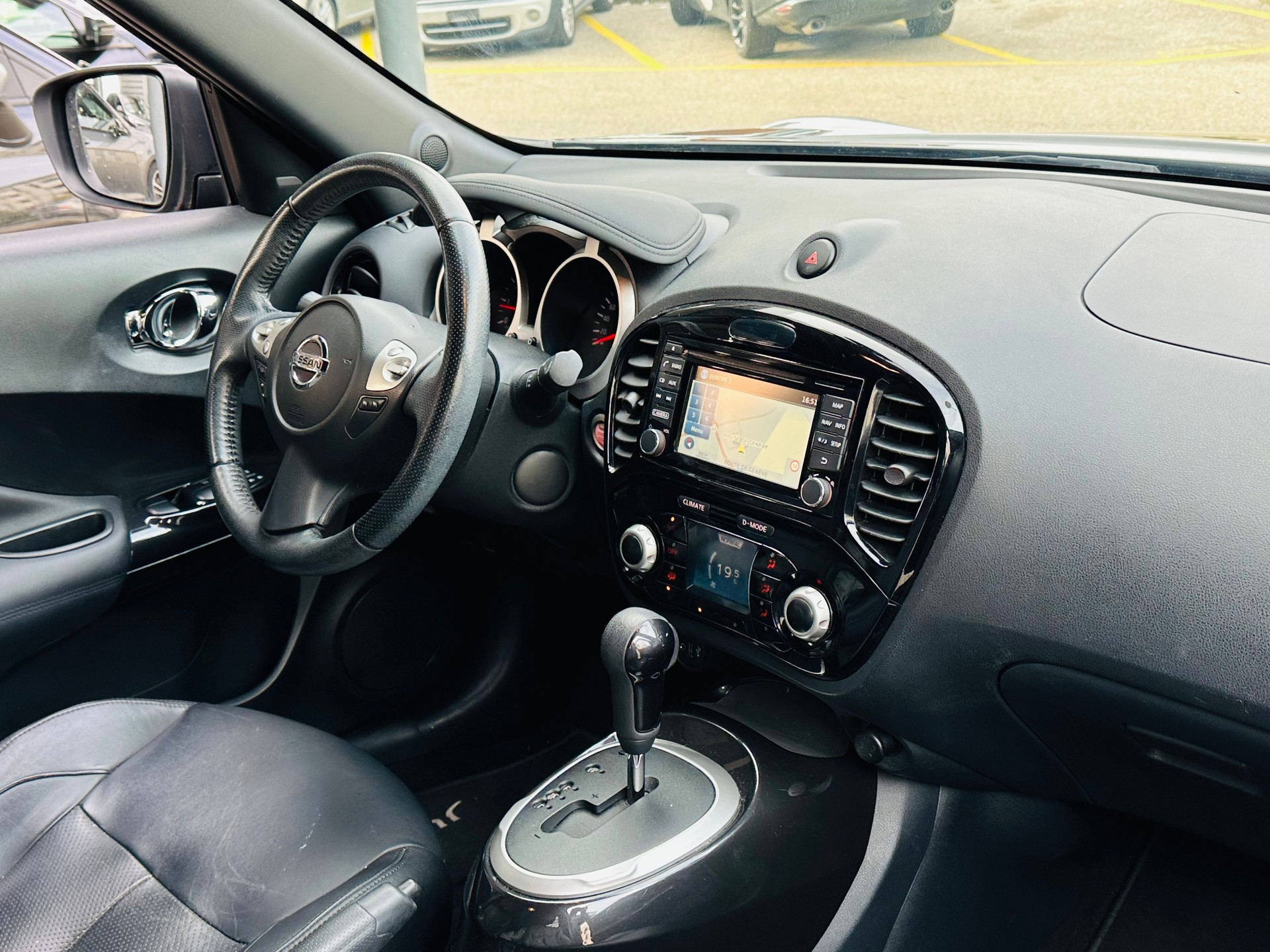NISSAN Juke 1.6 DIG-T N-Connecta 4x4 Xtronic M-CVT-image-17