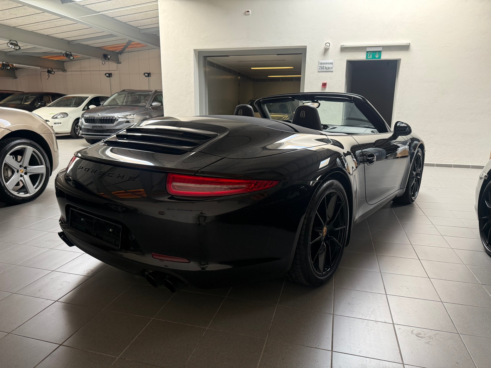 PORSCHE 911 Cabrio Carrera PDK-image-10