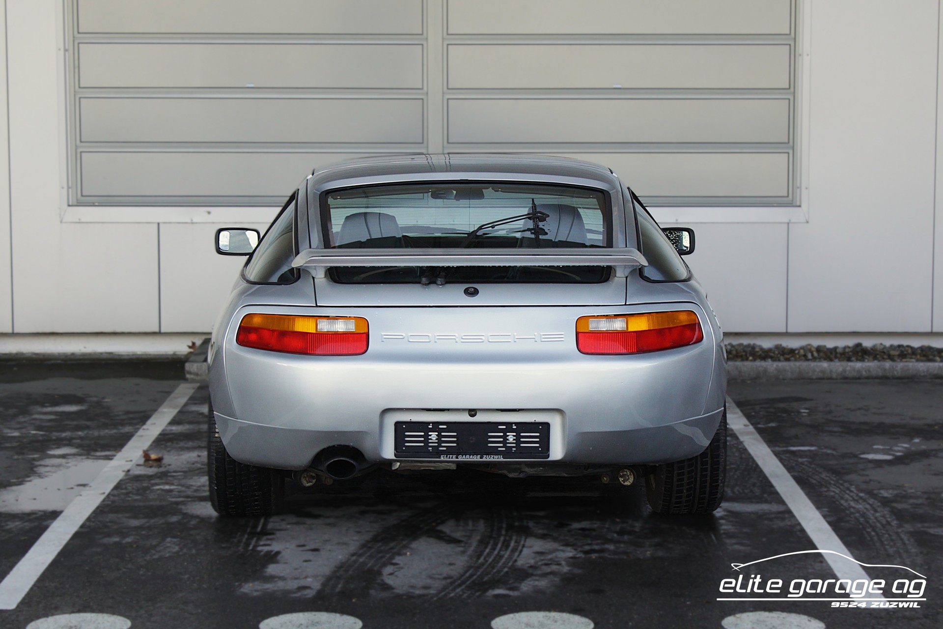 PORSCHE 928 S4-image-3