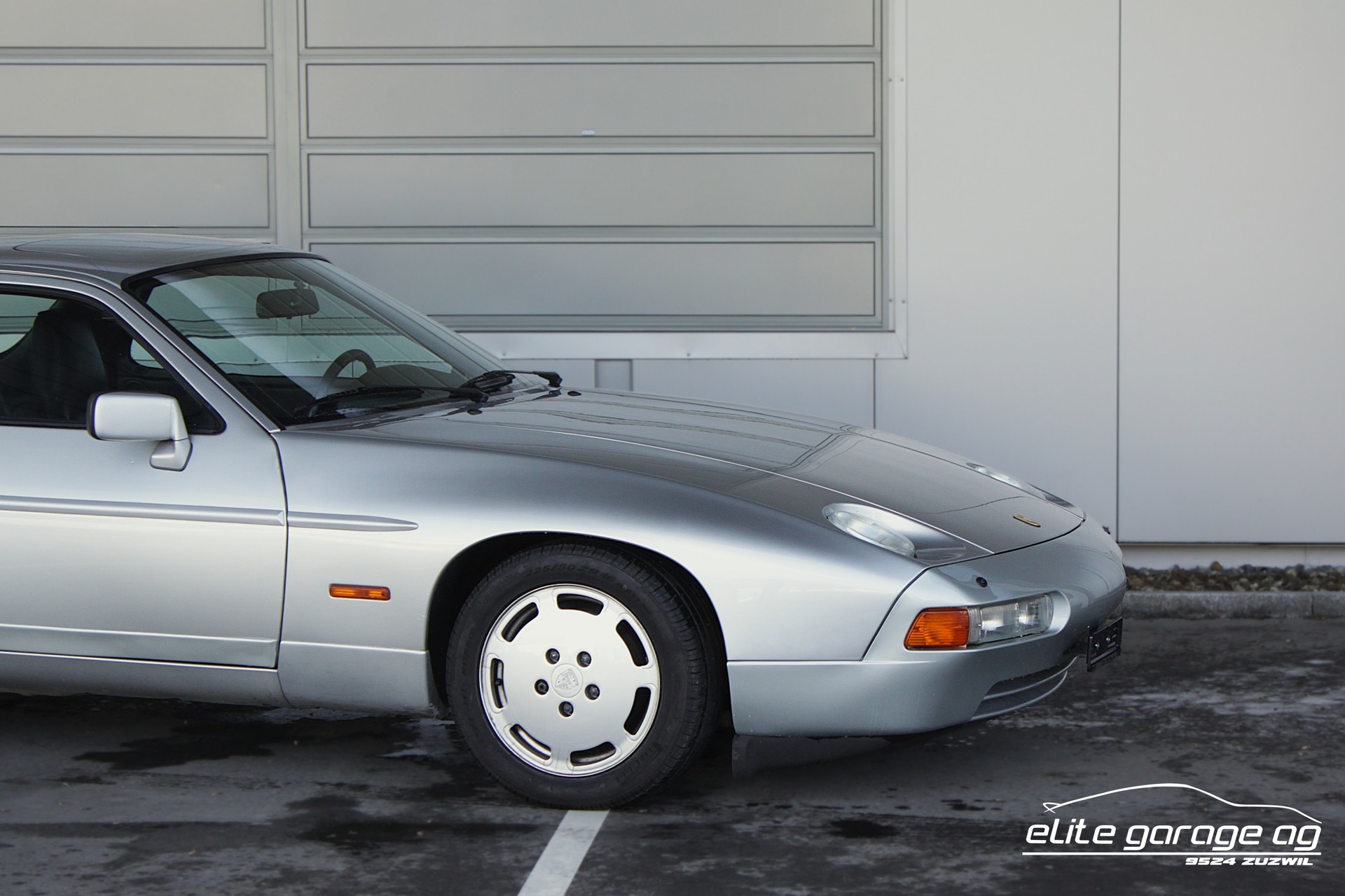 PORSCHE 928 S4-image-8