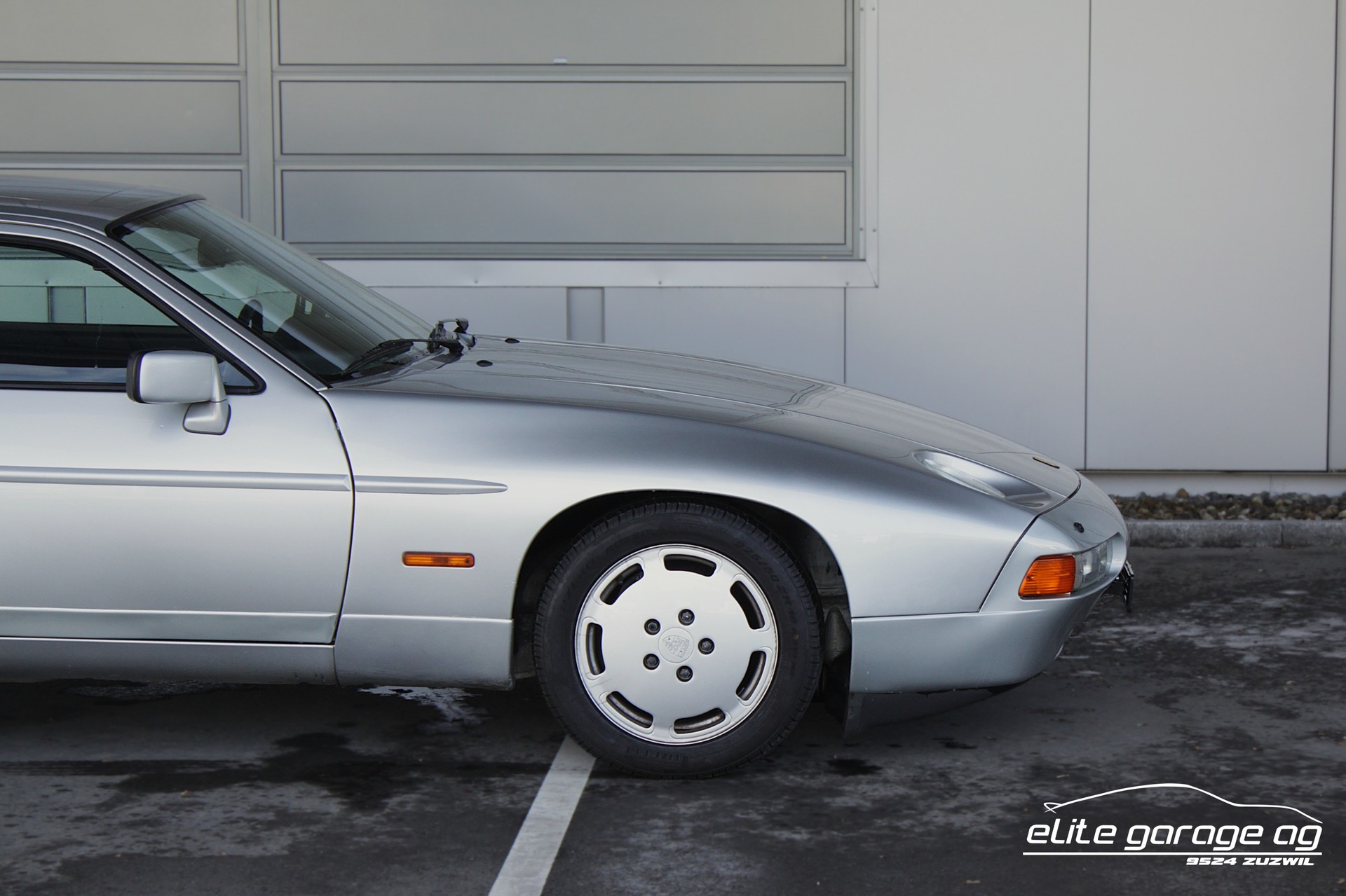 PORSCHE 928 S4-image-9