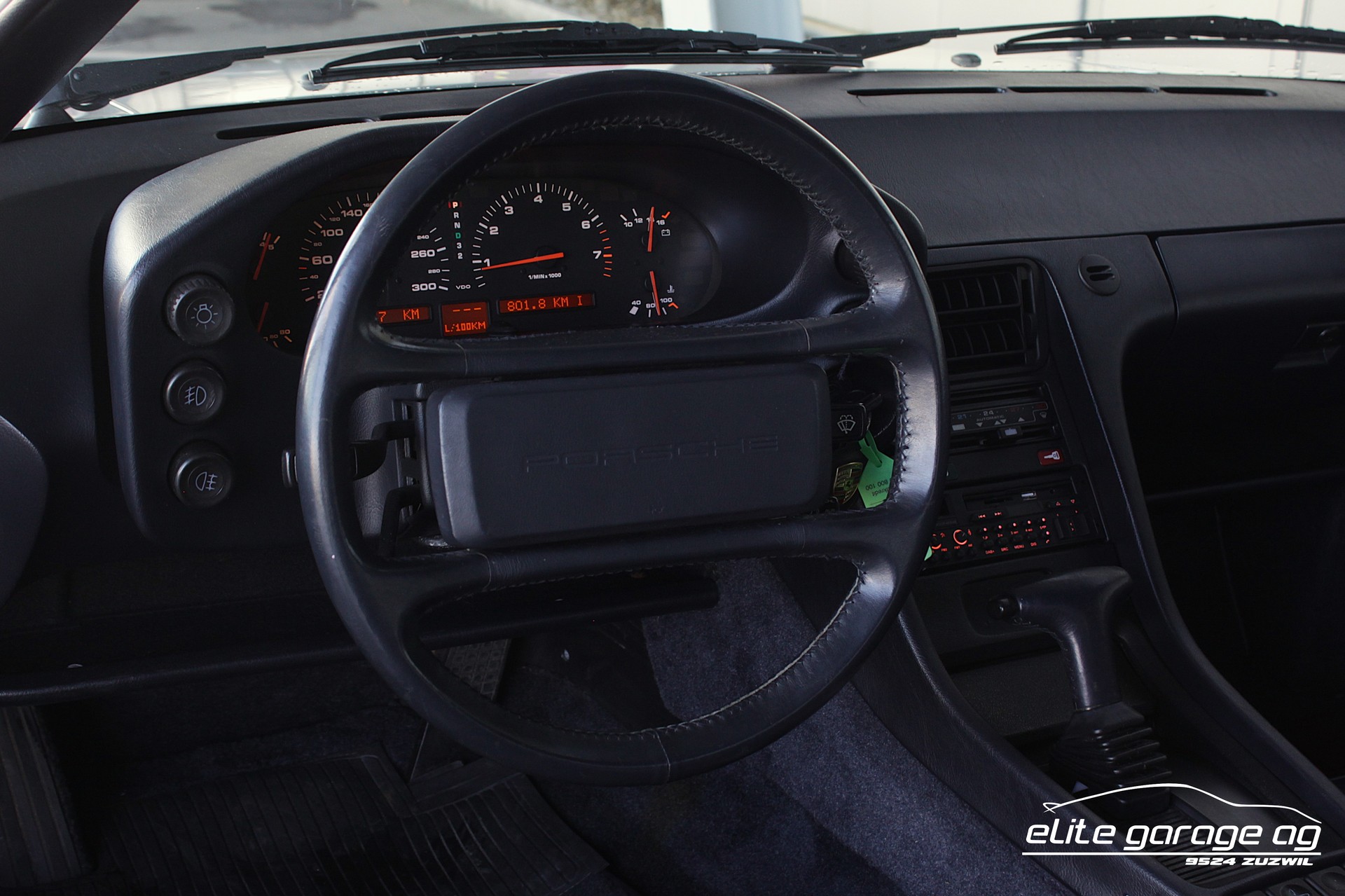 PORSCHE 928 S4-image-14