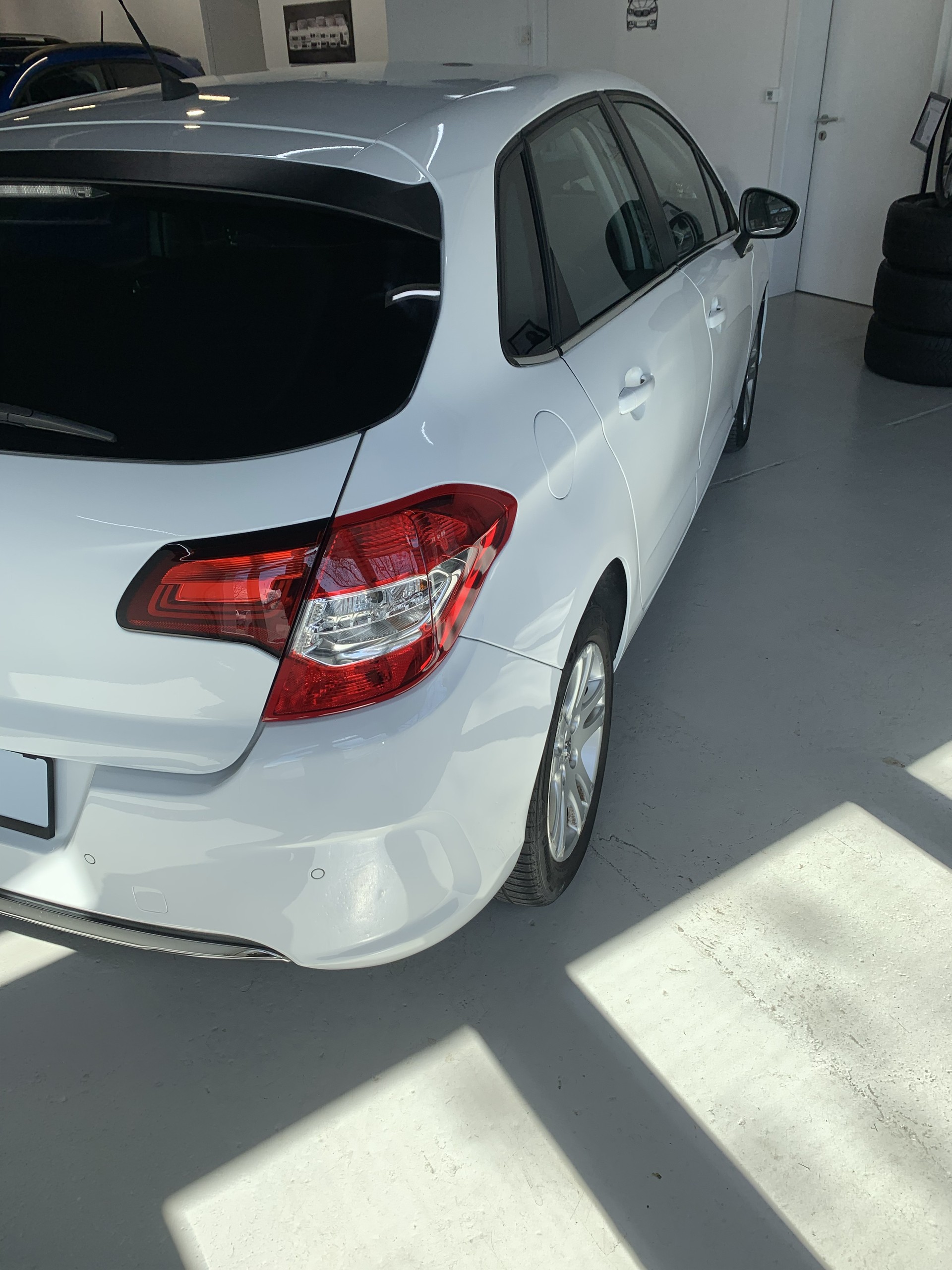 CITROEN C4 1.2 Pure Tech Feel Automatic-image-10