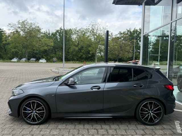 BMW M135i xDrive-image-2