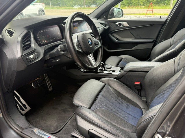 BMW M135i xDrive-image-5