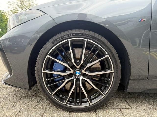 BMW M135i xDrive-image-4