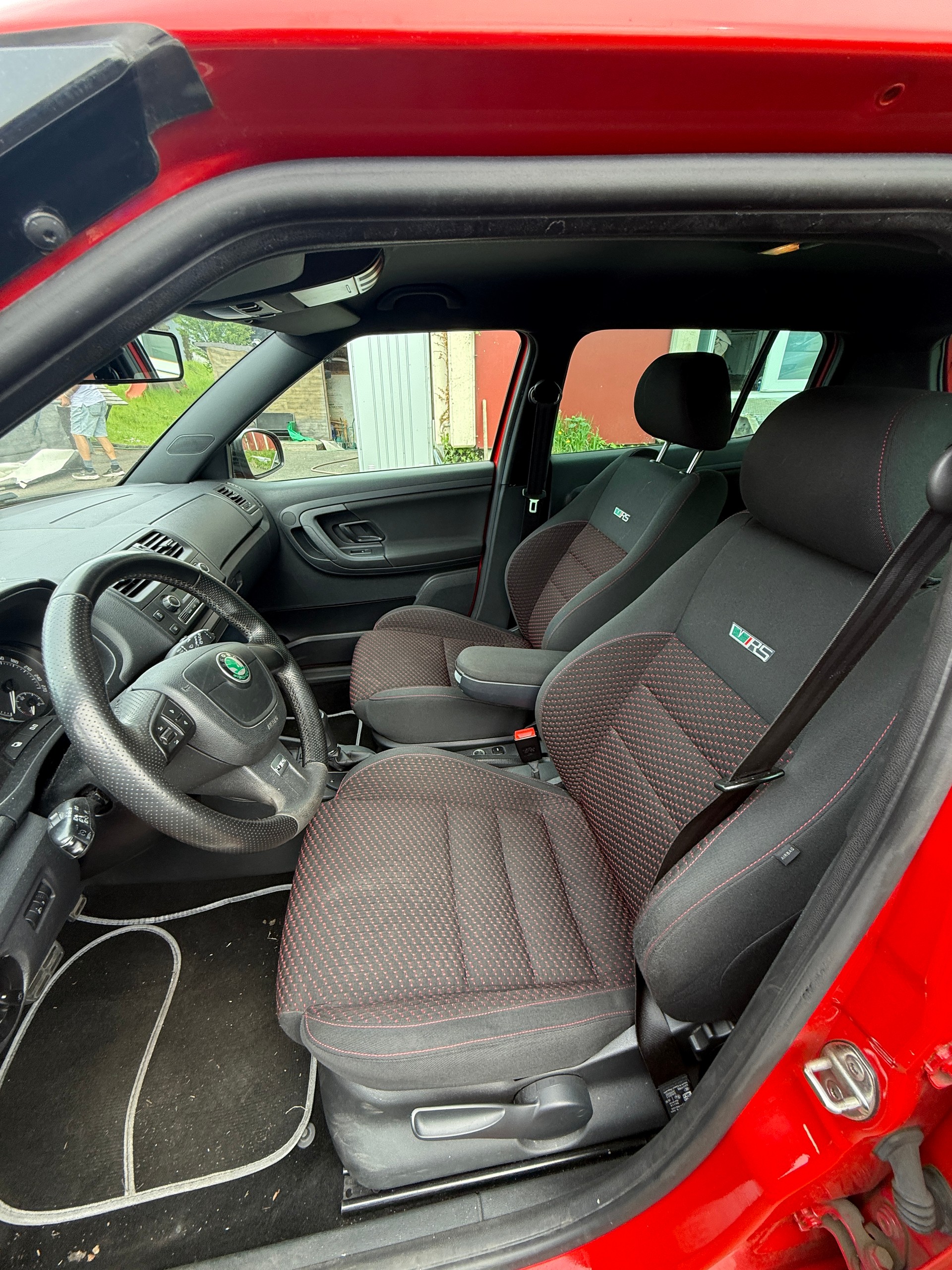 SKODA Fabia 1.4 TSI RS DSG-image-14