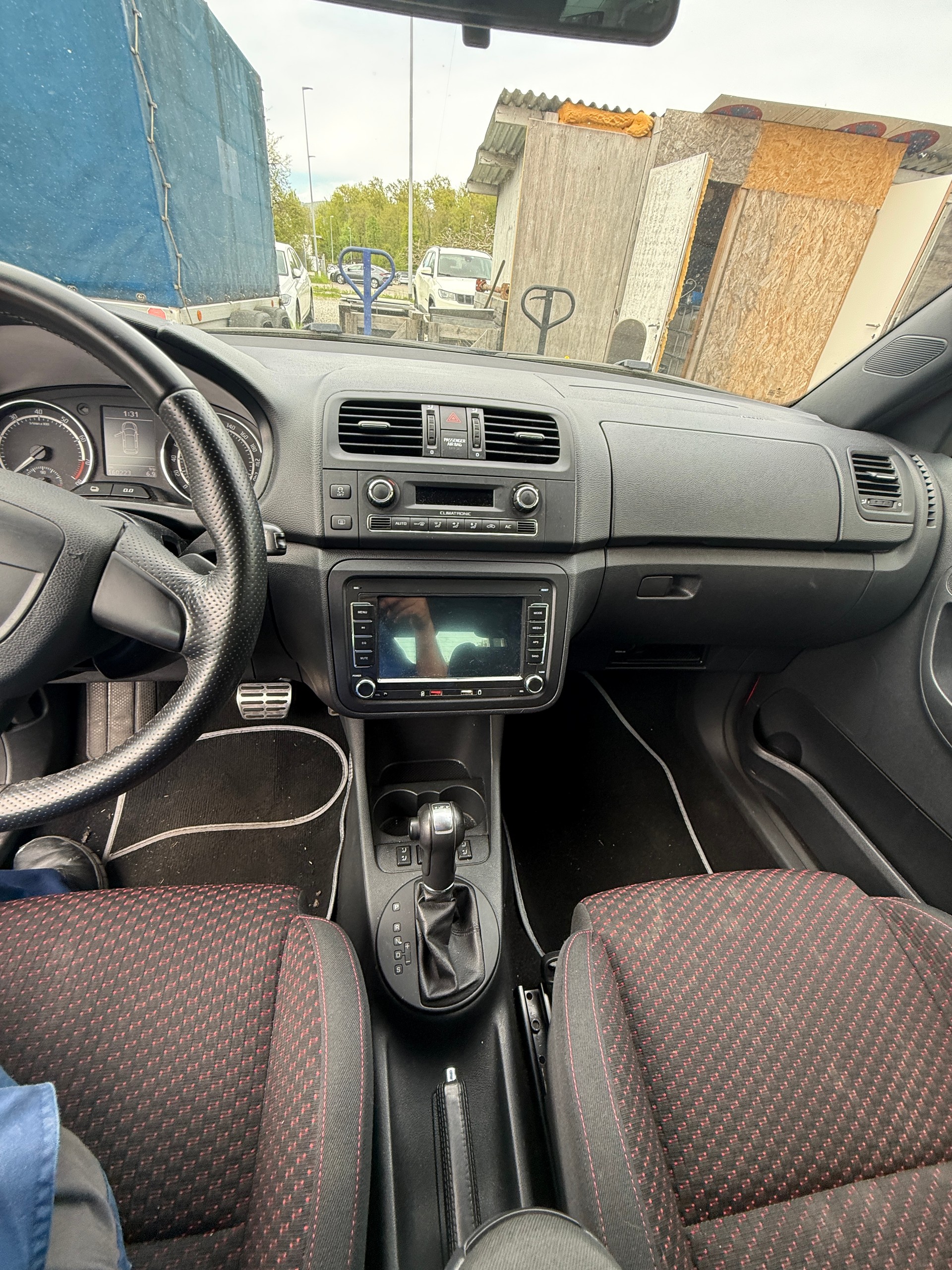 SKODA Fabia 1.4 TSI RS DSG-image-17