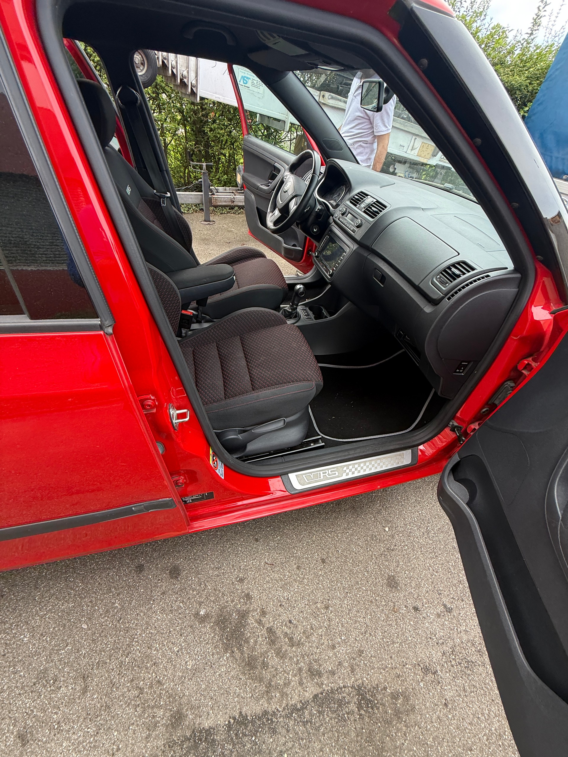 SKODA Fabia 1.4 TSI RS DSG-image-8