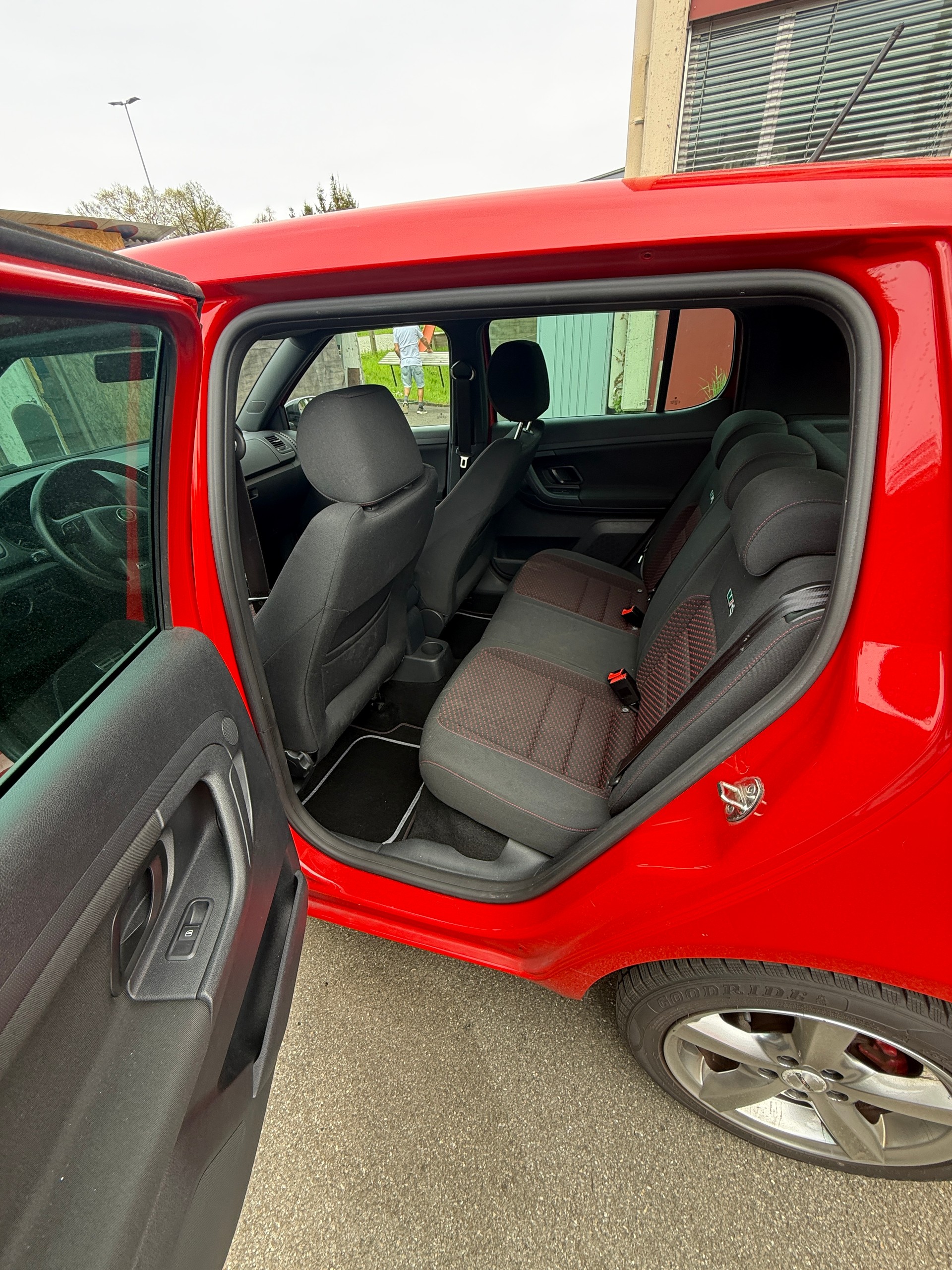 SKODA Fabia 1.4 TSI RS DSG-image-13